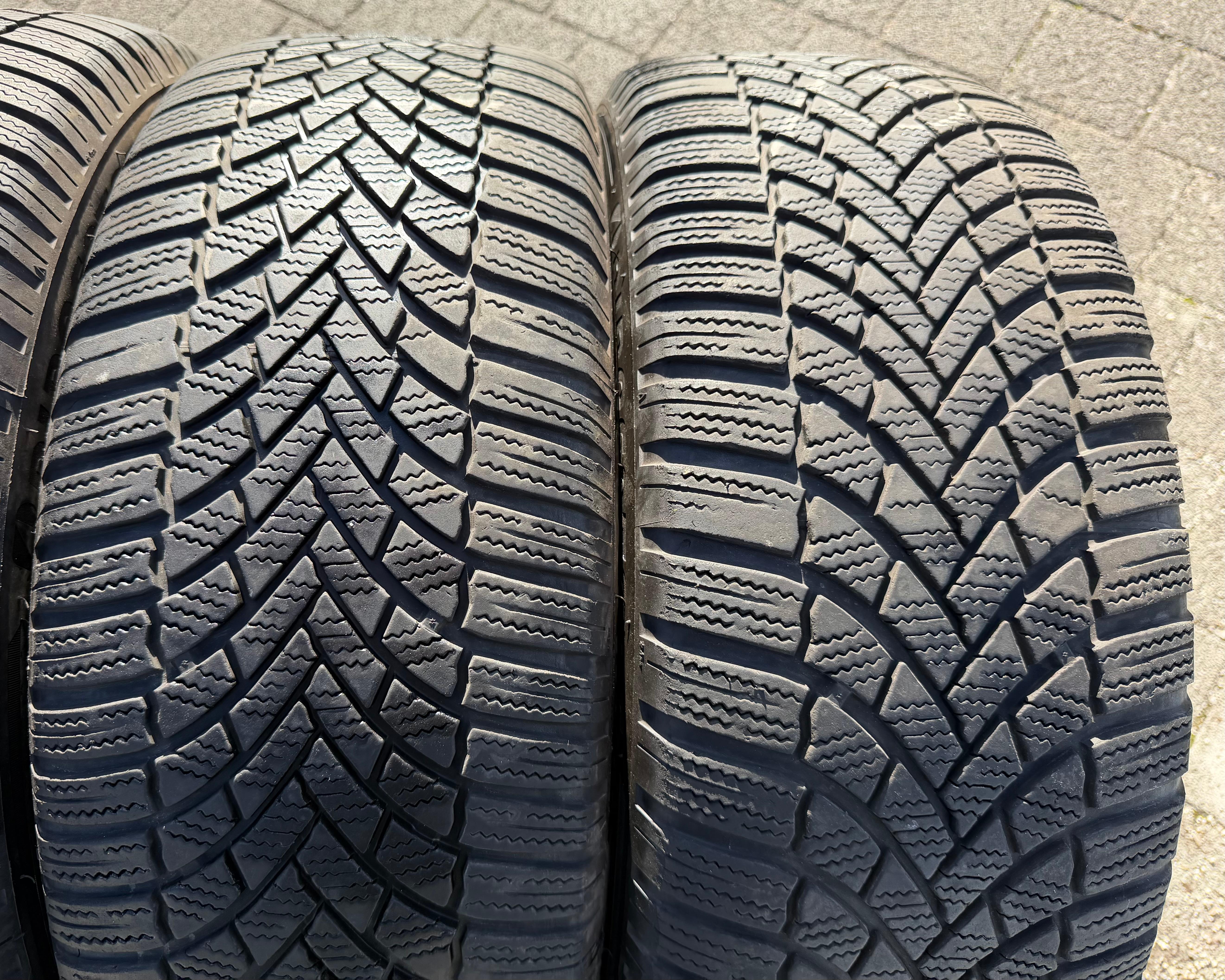 4 Original 19" Alu Winterräder Skoda Kodiaq NS7 235/50R19 103V 2022 Bridgestone