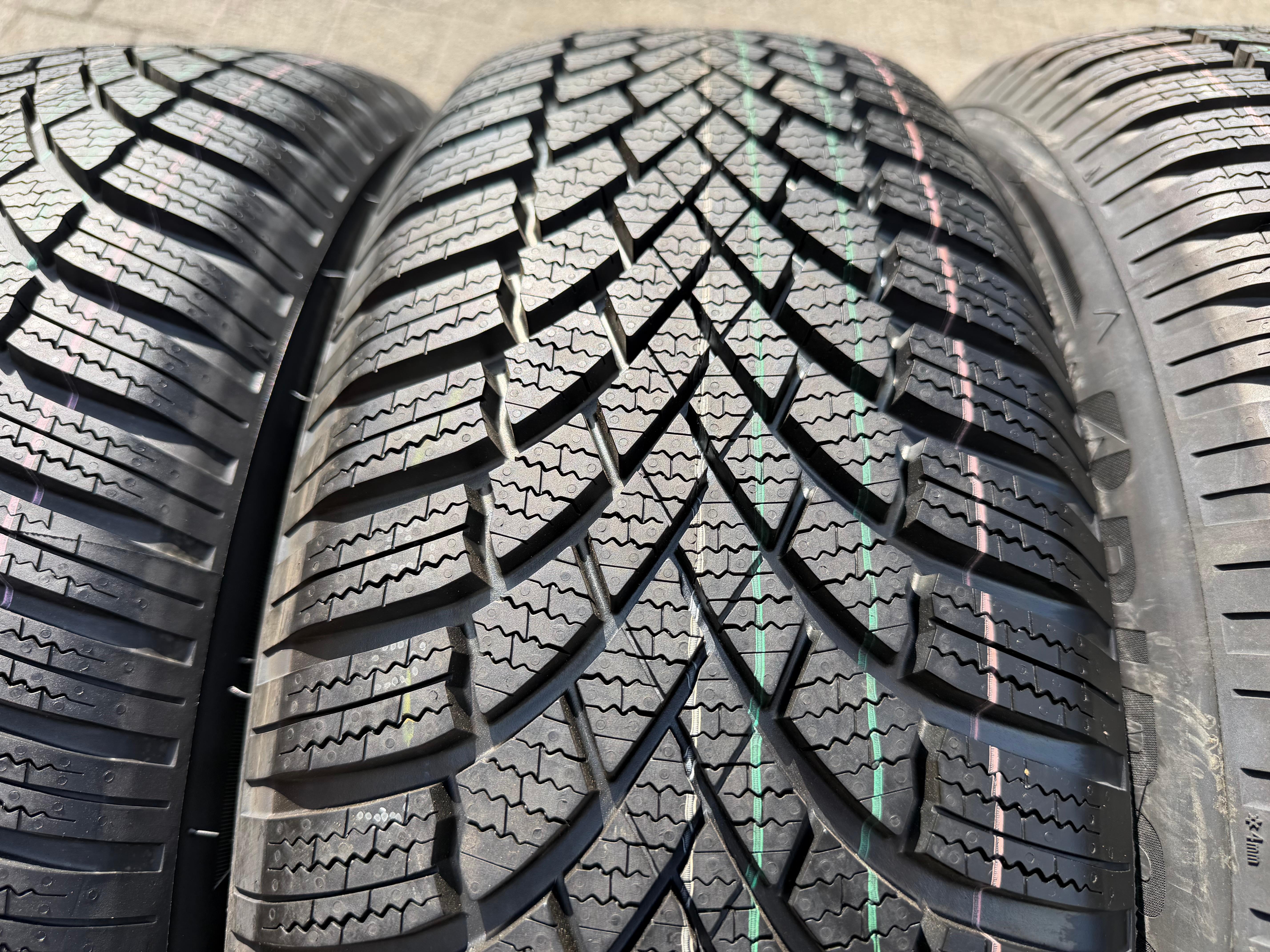 4 Alu 18" Winterräder BMW X1 iX1 U1X U11 iX2 X2 U2X U10 205/60R18 99H RDKS NEU