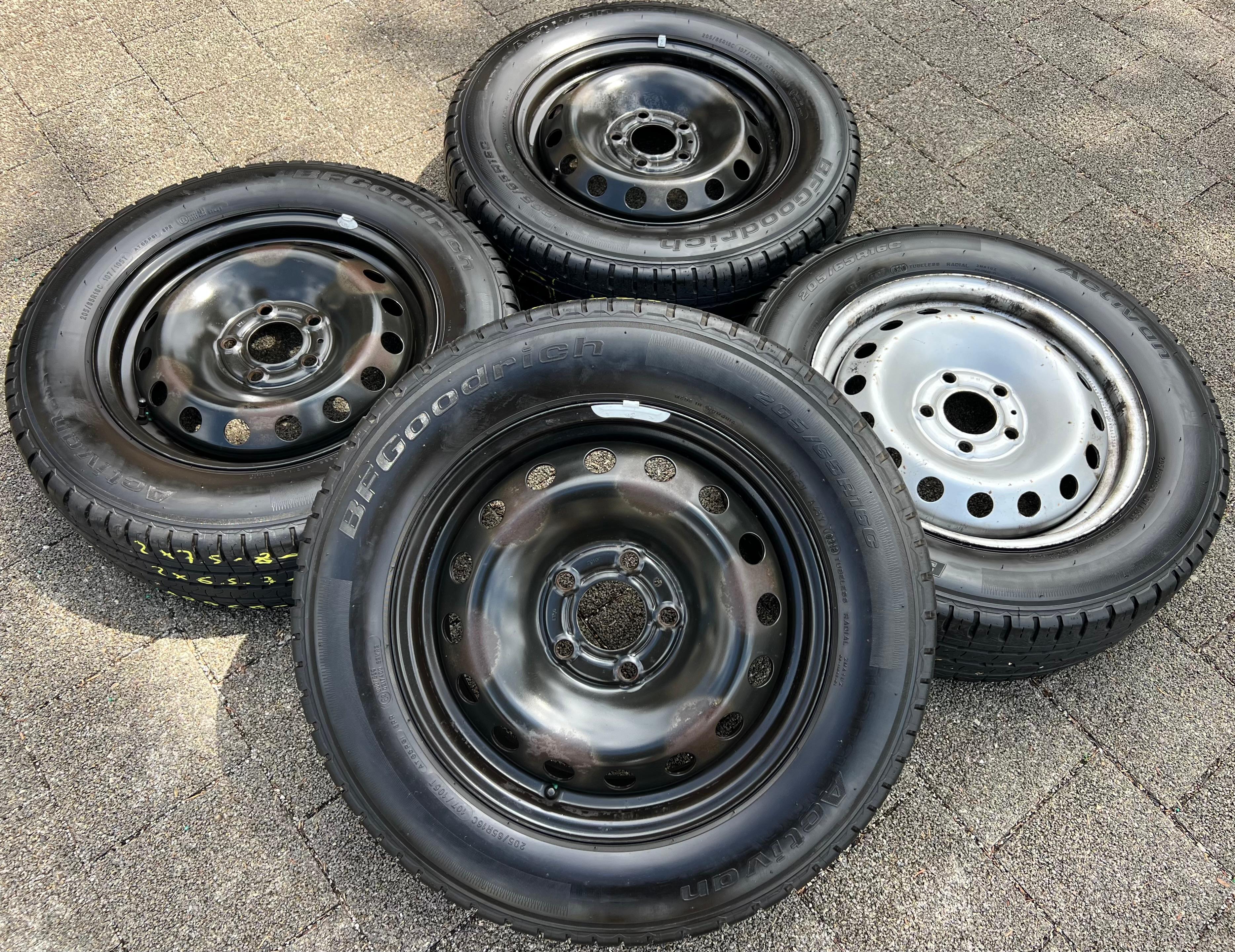 4 SOMMERRÄDER RENAULT TRAFIC OPEL VIVARO NISSAN PRIMASTAR 215/65R16C 109/107T