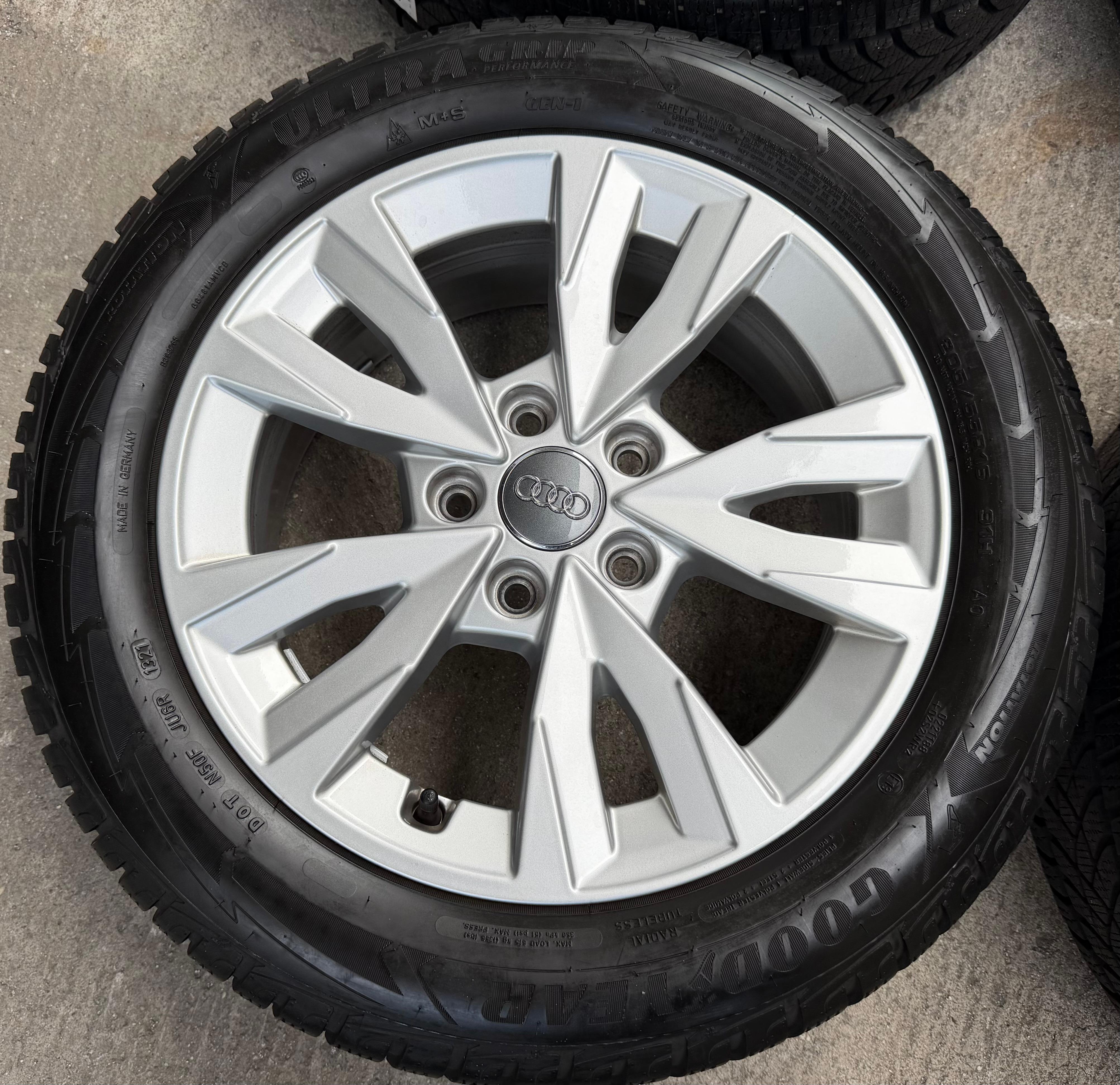 4 Original Alu Winterräder Audi A3 8Y 8Y0071496 205/55R16 91H Goodyear