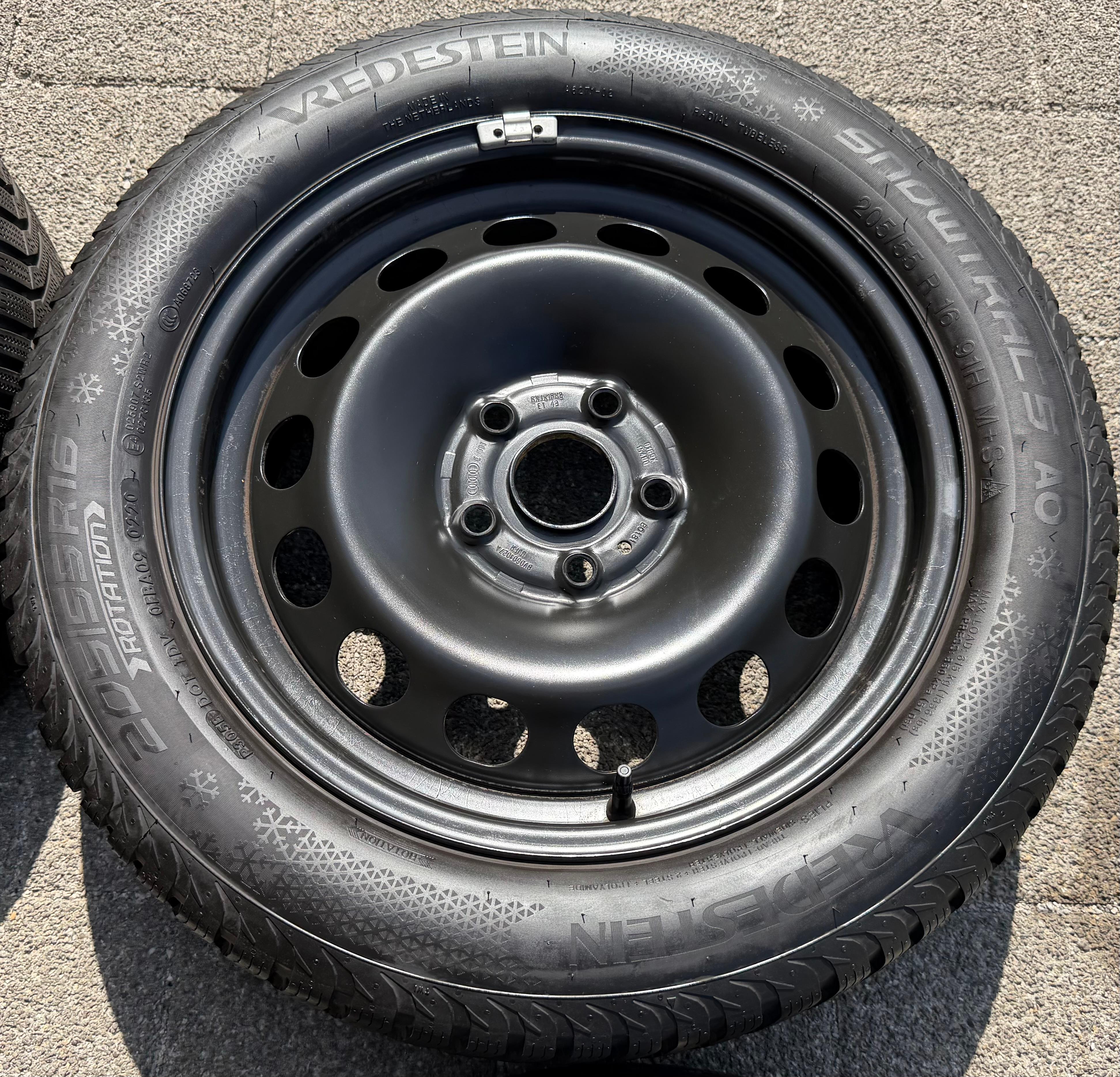 4 Winterräder Audi A3 8V Sportback Cabrio  205/55R16 91H Vredestein 8V0601027A