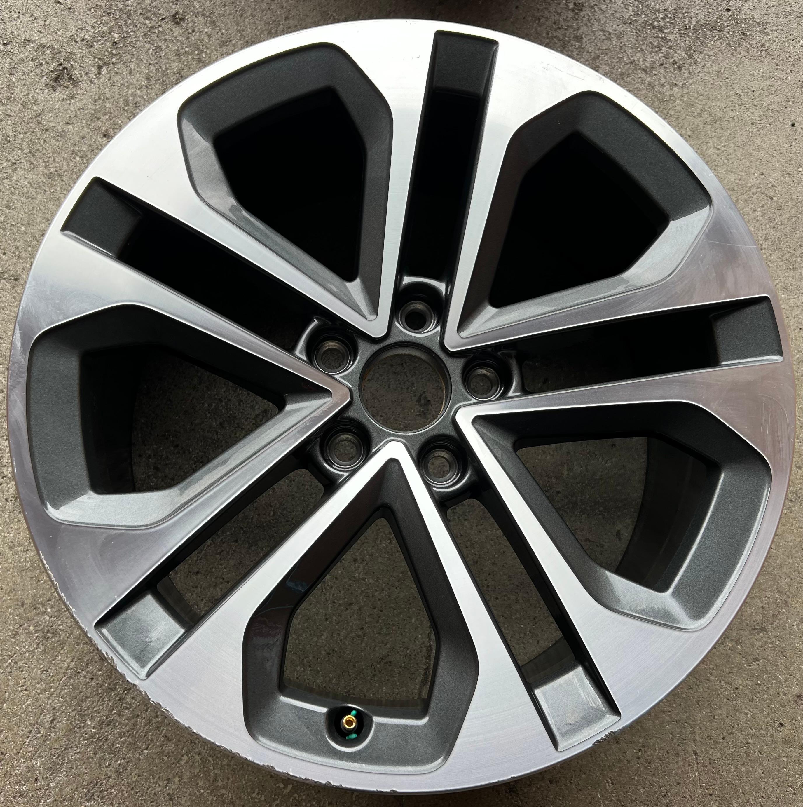1 X ORIGINAL 18" ALUFELGE AUDI A3 S3 8Y 8Y0601025CE 8x18 ET46 FREIHAUS