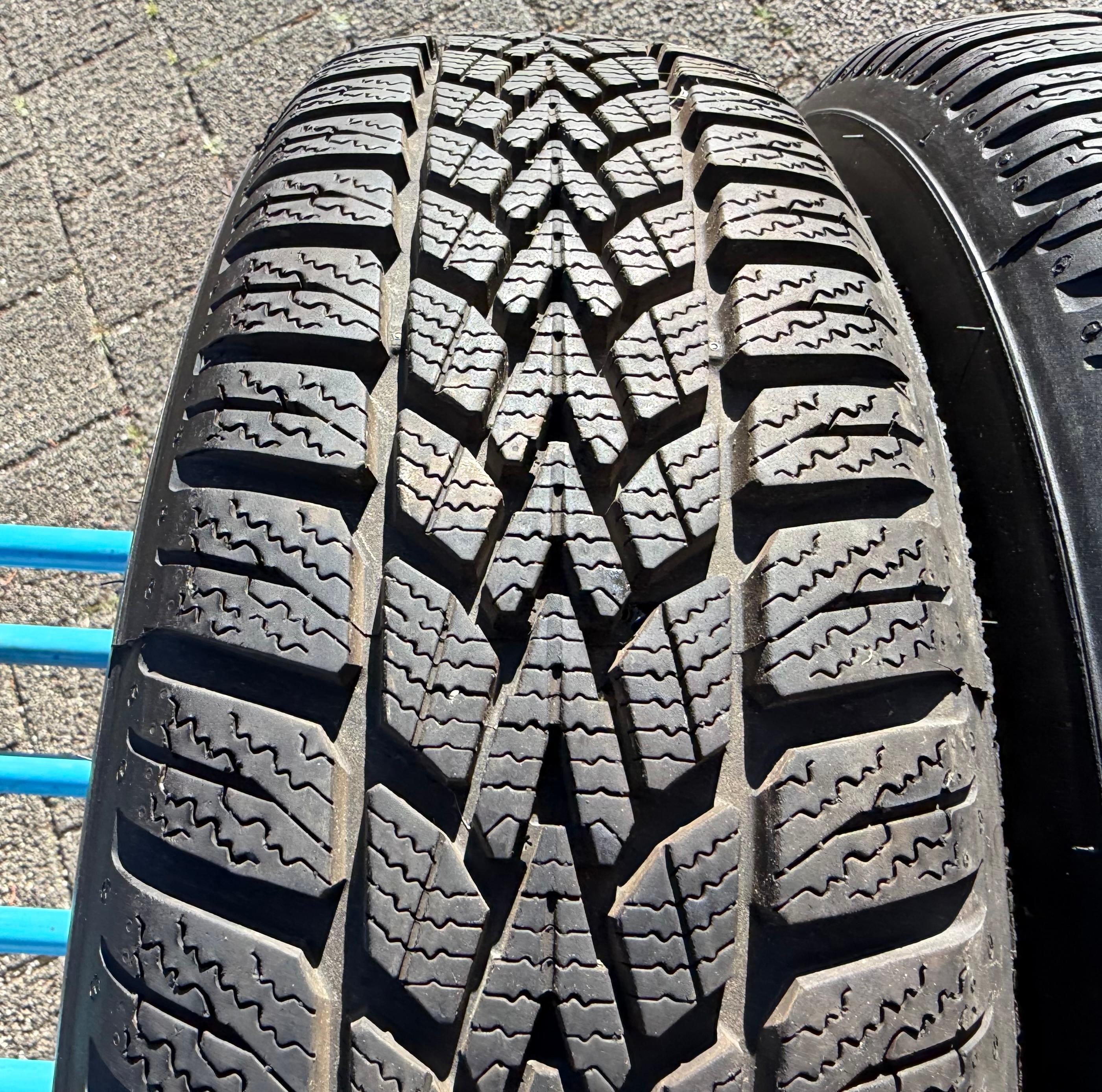 4 Original Winterräder Smart 453 165/65R15 81T 185/60R15 84T Dunlop RDKS 2025