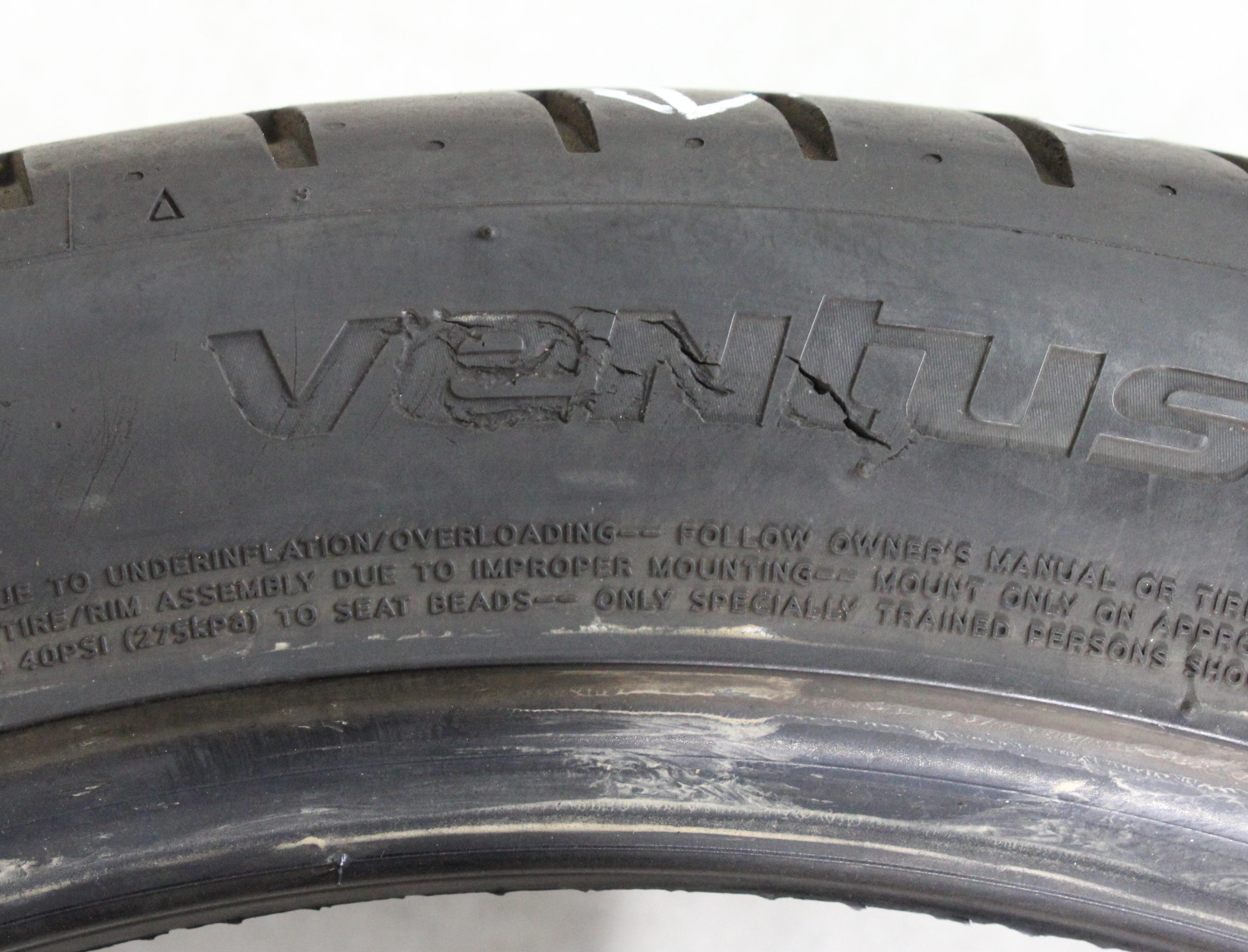 4 x 235/40R19 96W Sommerreifen Hankook Ventus S1 Evo 3 TO 2x5mm/2x5,5-6mm 2021 Silent