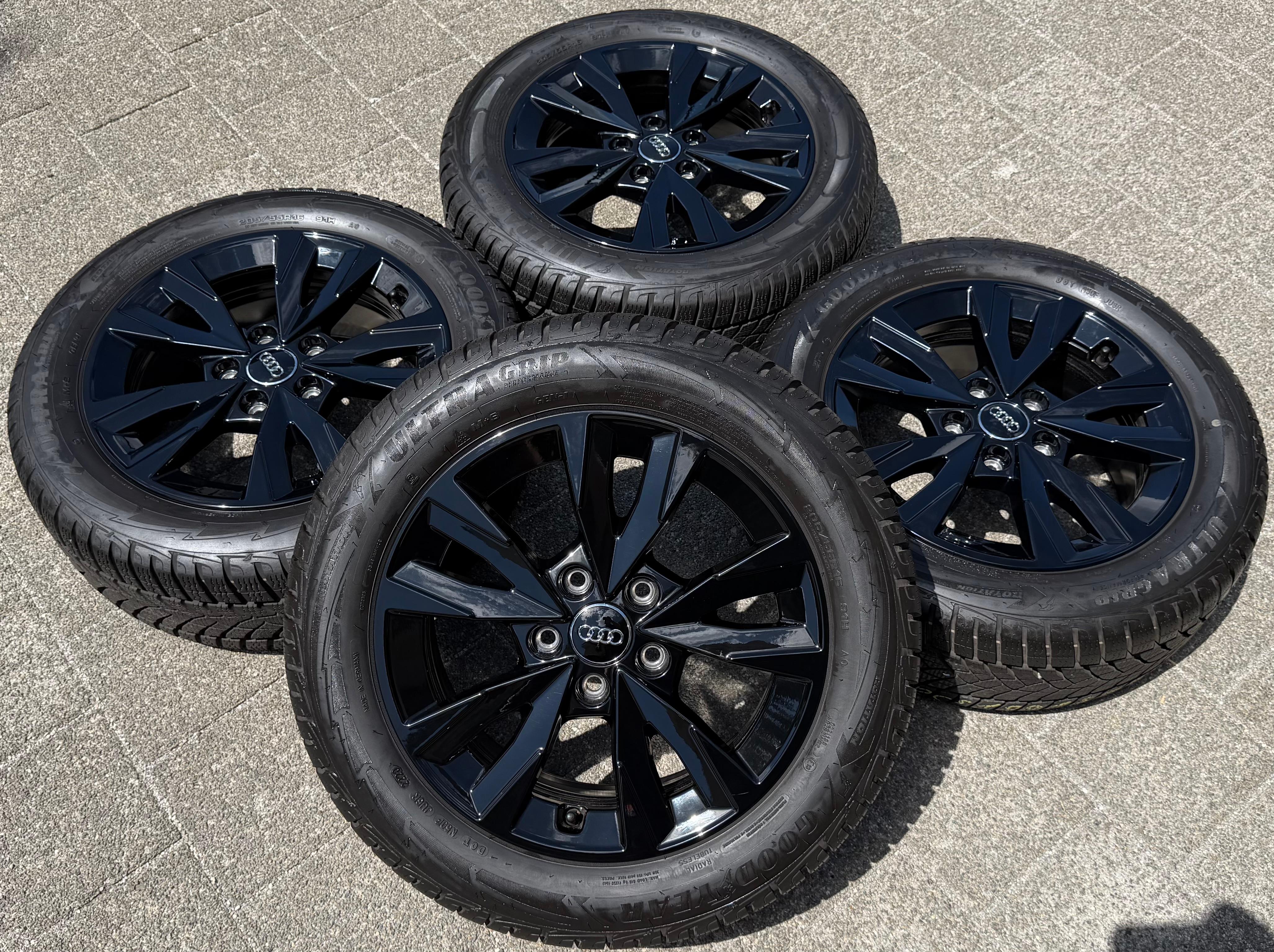 4 Original Alu Winterräder Audi A3 8Y 8Y0071496 205/55R16 91H Goodyear Schwarz