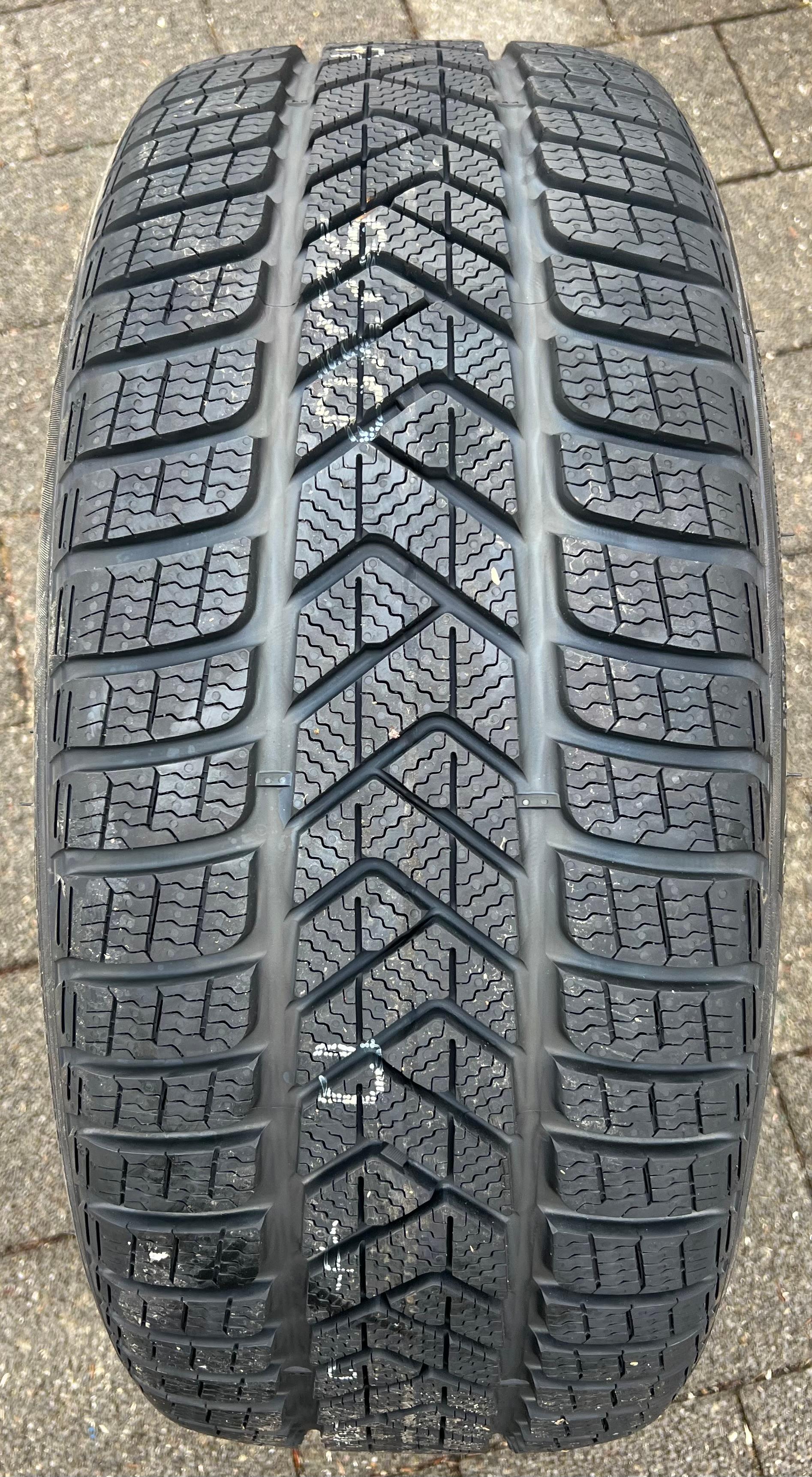 1 x 255/45R19 104V Winterreifen Pirelli Sottozero 3 MO 2023 NEU Freihaus