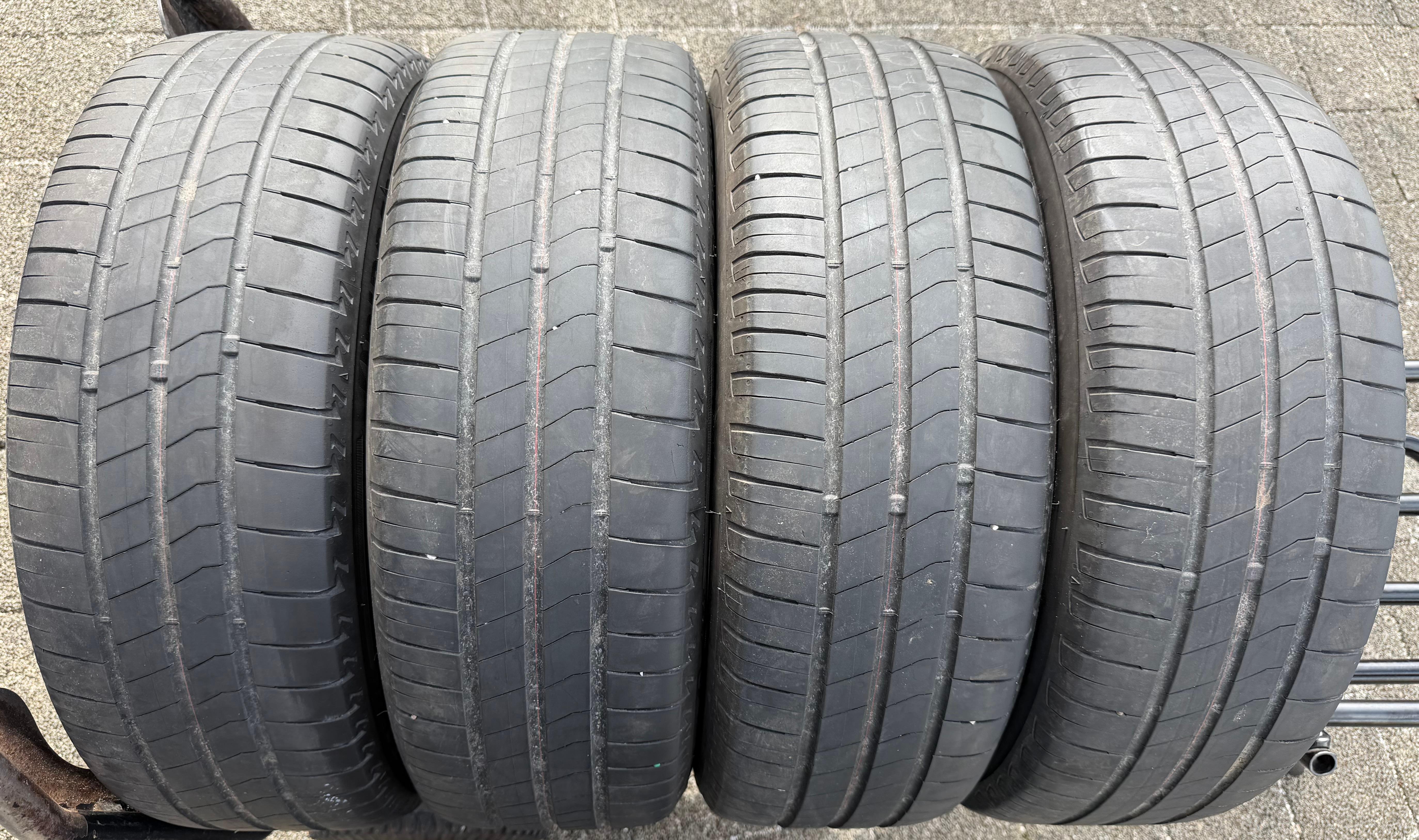 4 ruote estive in lega originali da 16" Skoda Fabia 4 IV PJ 6VA601025 195/55R16 91V 2023