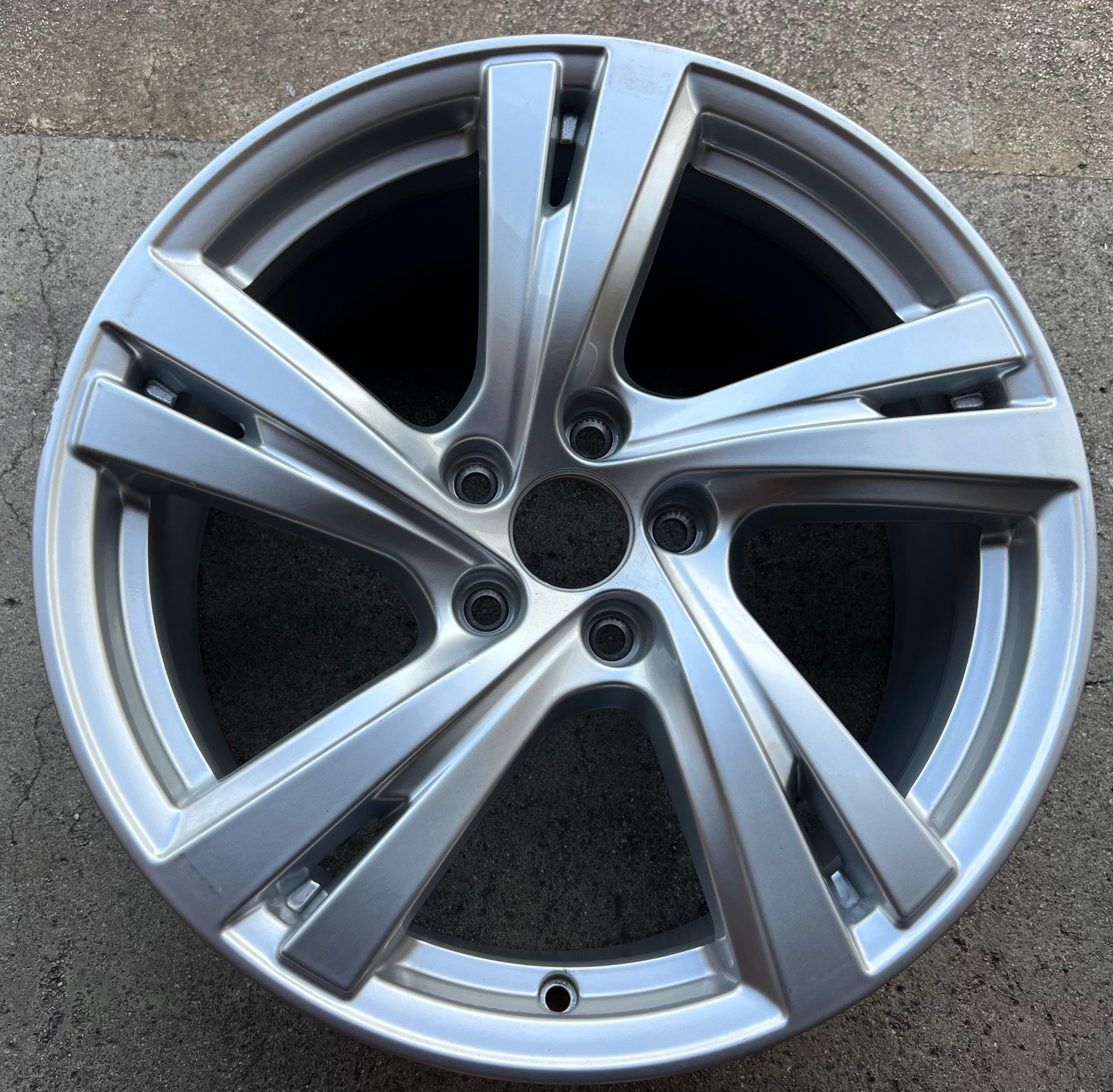 1 X ORIGINELE 18" ALUMINIUM VELG AUDI A5 S5 F2 B10 8B3601025C 8x18 ET40 GRATIS VERZENDING