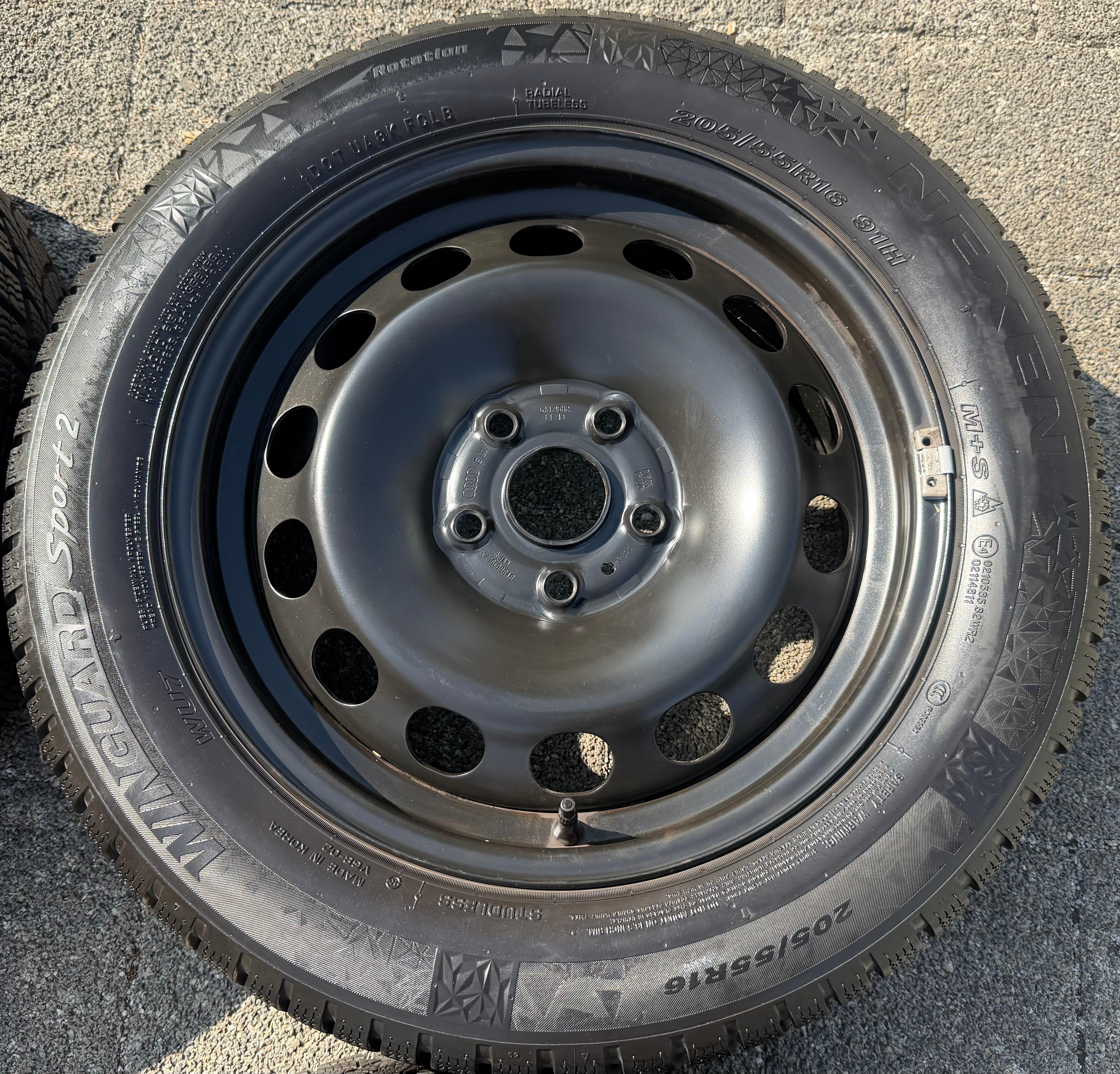 4 Original Stahlfelgen + Radkappen Audi A3 8V Cabrio Limousine Sportback 8V0601027A 6,5x16 ET43