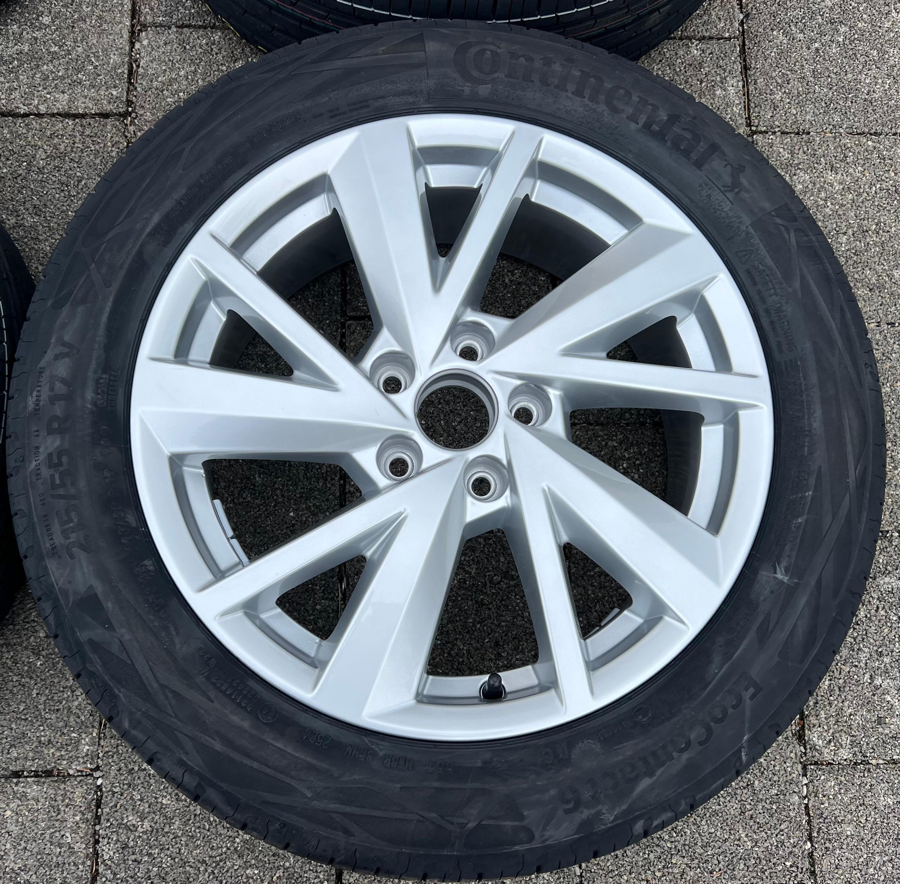 4 ORIGINAL 17" ALU SOMMERRÄDER AUDI Q2 215/55R17 94V CONTINENTAL 2024 NEU FREIHAUS