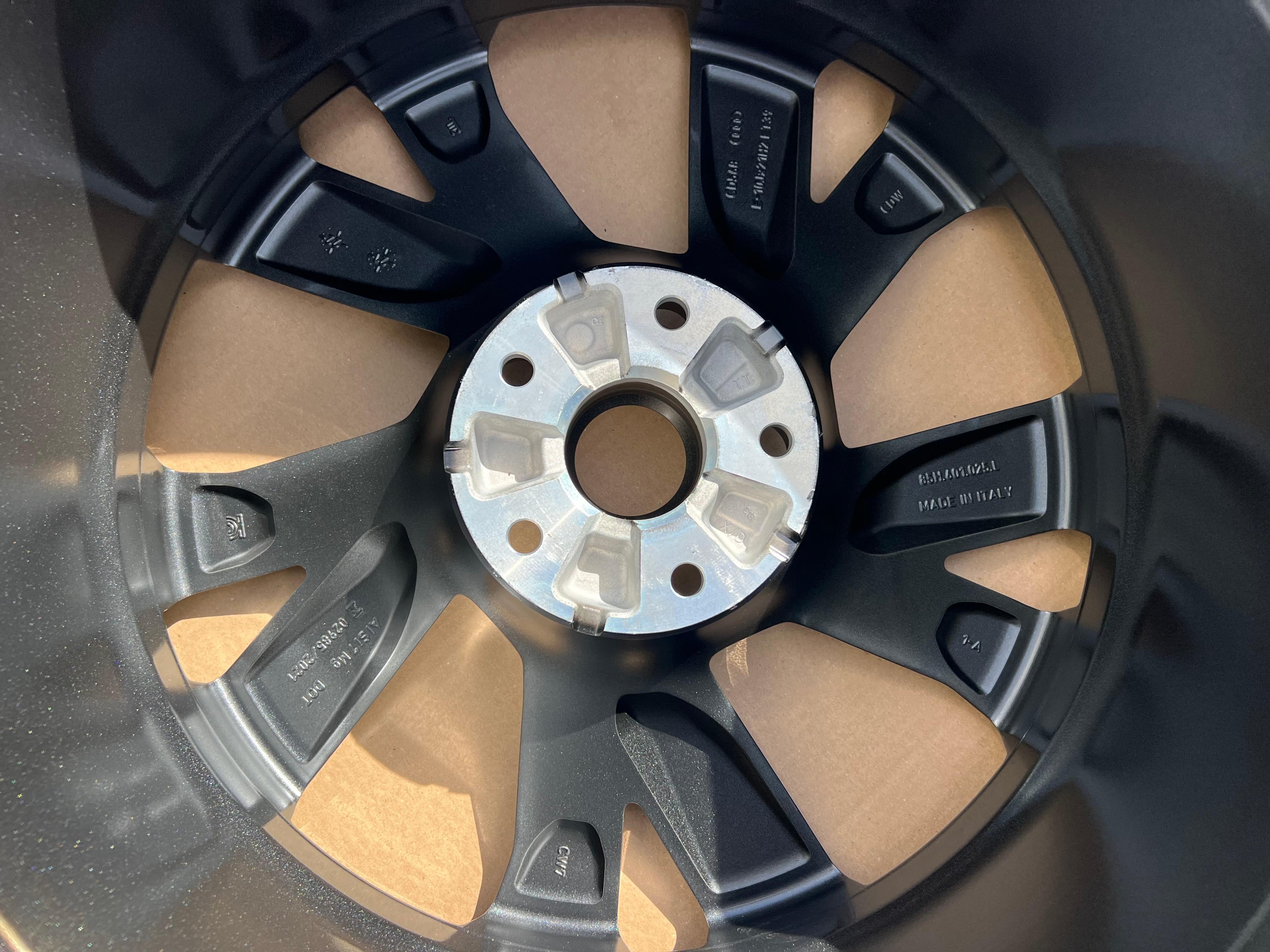1 X CERCHIO IN LEGA ORIGINALE DA 21" AUDI Q6 GF 85H601025L 10x21 ET39 NUOVO SPEDIZIONE GRATUITA