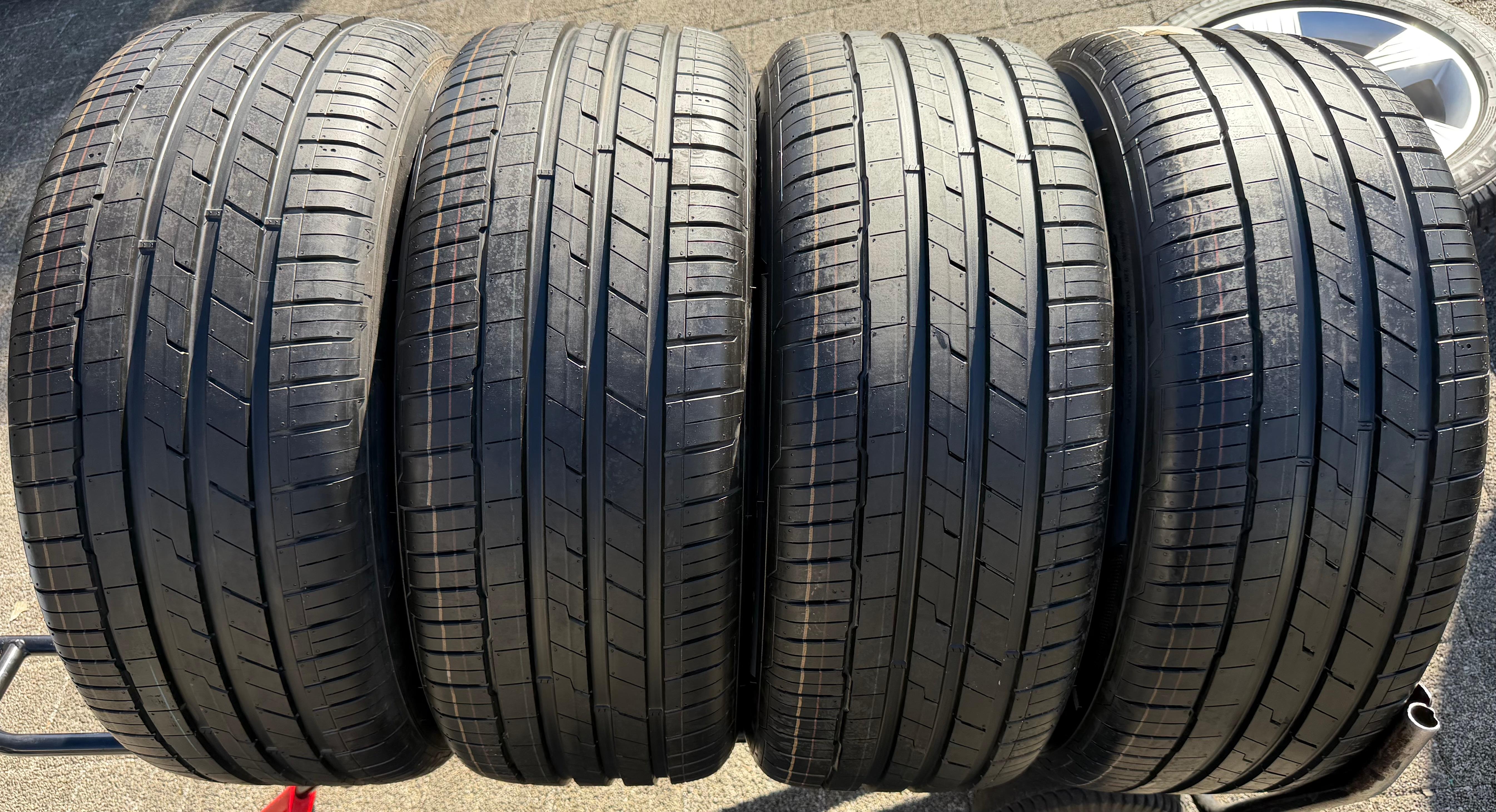 4 ruote estive in lega originali da 19" Audi Q8 4M 265/55R19 113H 4M8601025 Hankook
