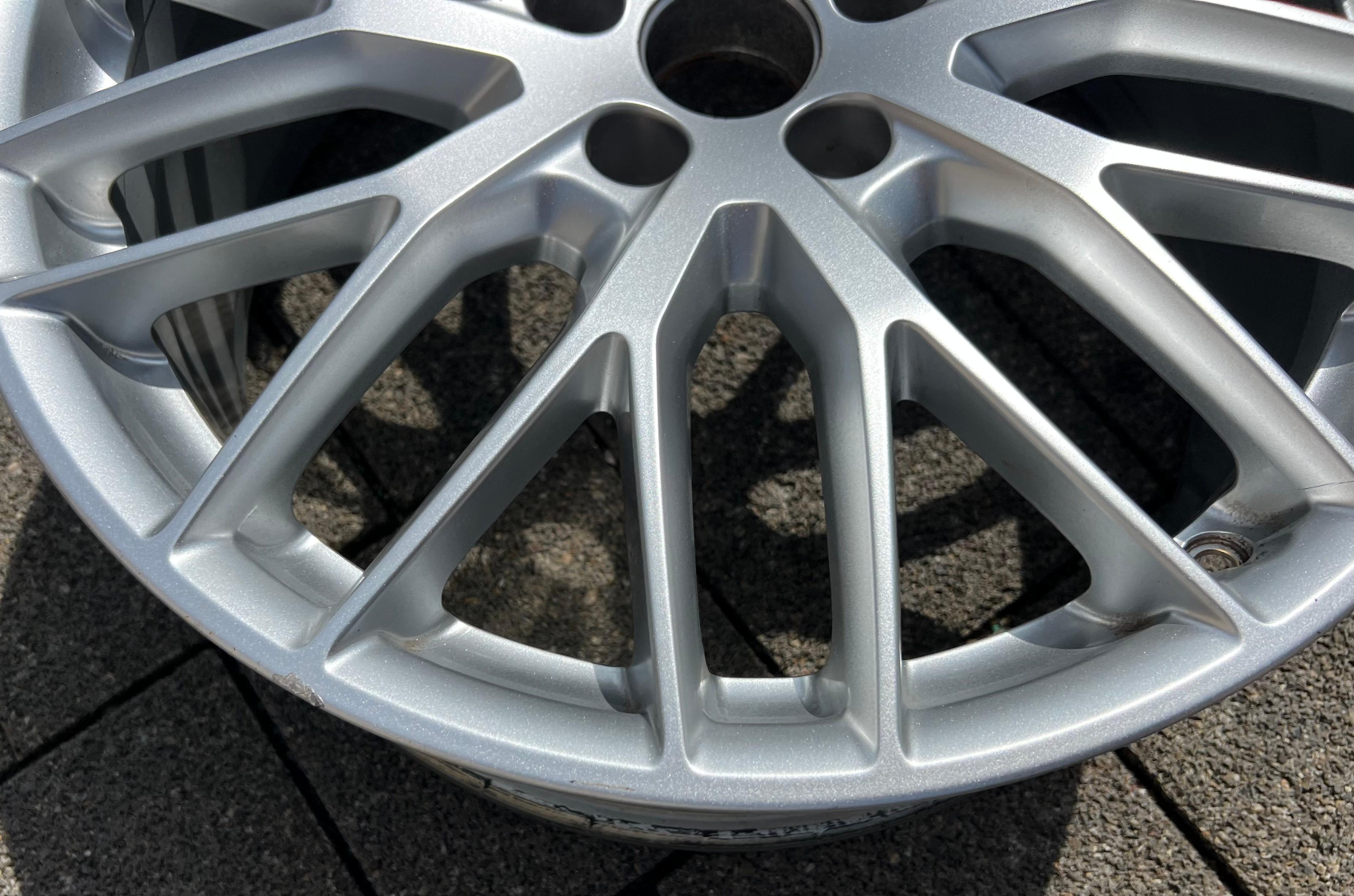 1 X ORIGINAL 19" ALUFELGE FELGE AUDI A4 ALLROAD 8W B9 8W9601025F 8x19 ET32