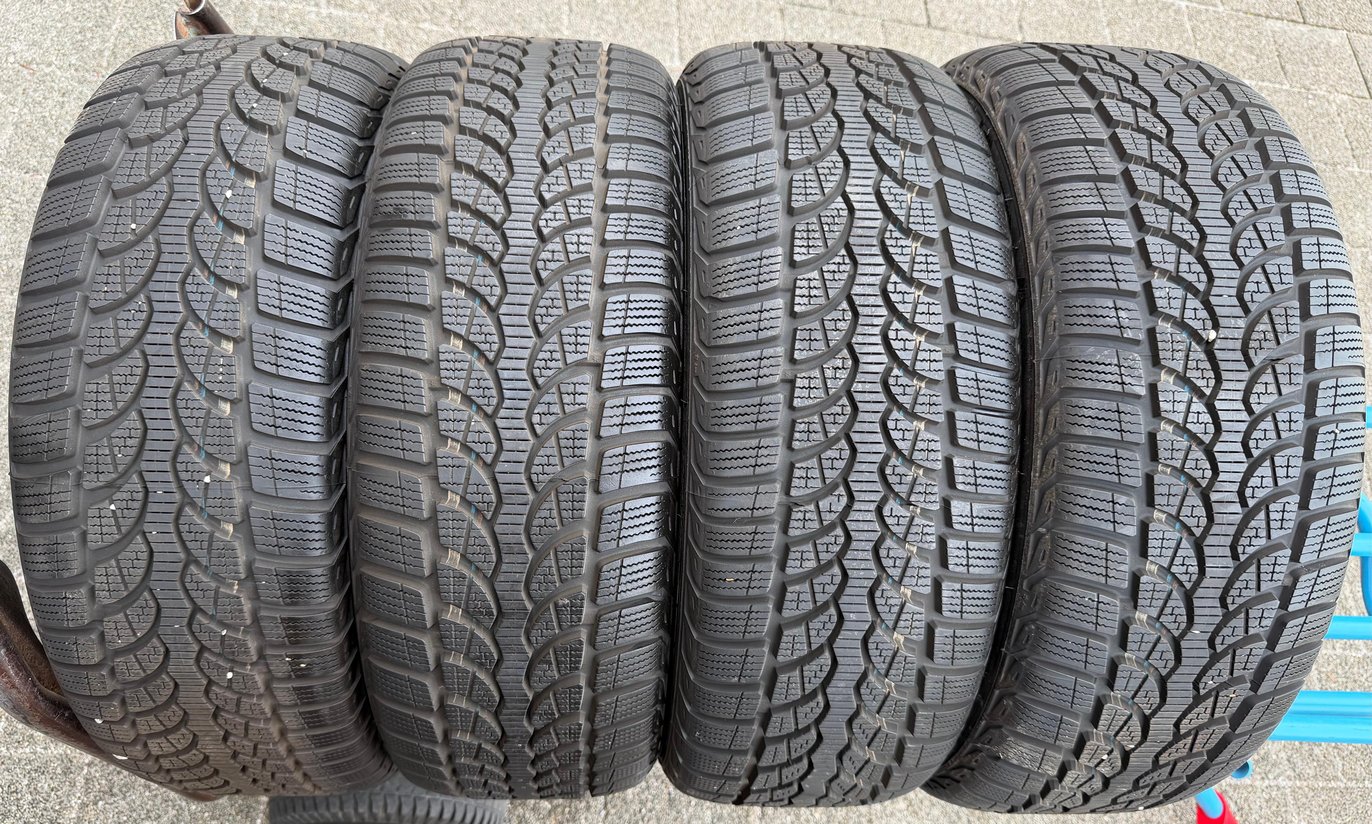 4 Original 17" Alu Winterräder Audi A3 S3 8V 8V0601025DH 205/50R17 93H Bridgestone