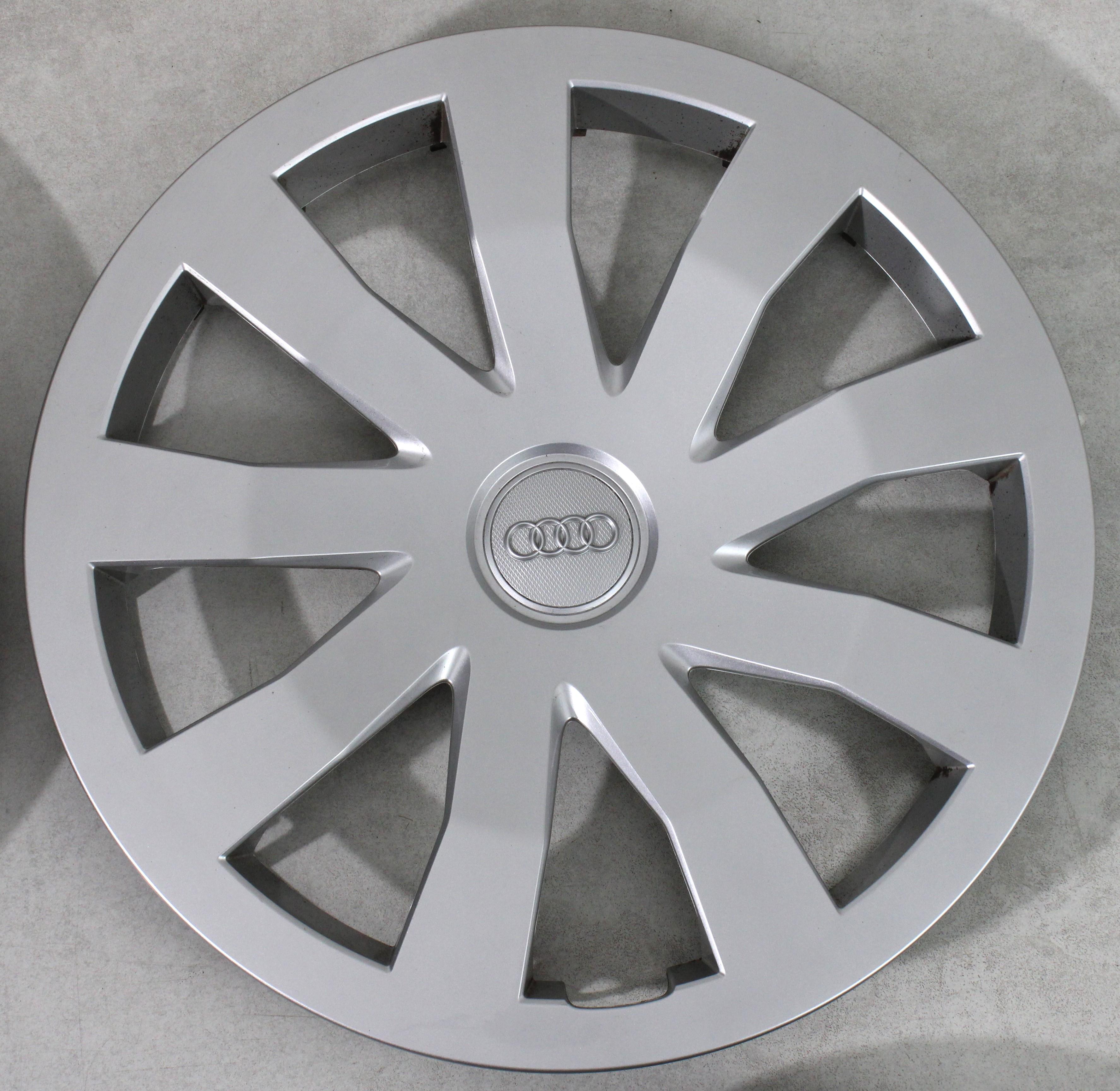 4 TAPACUBOS EMBELLECEDORES DE RUEDA ORIGINALES DE 15" AUDI A1 GB 82A601147 15 PULGADAS