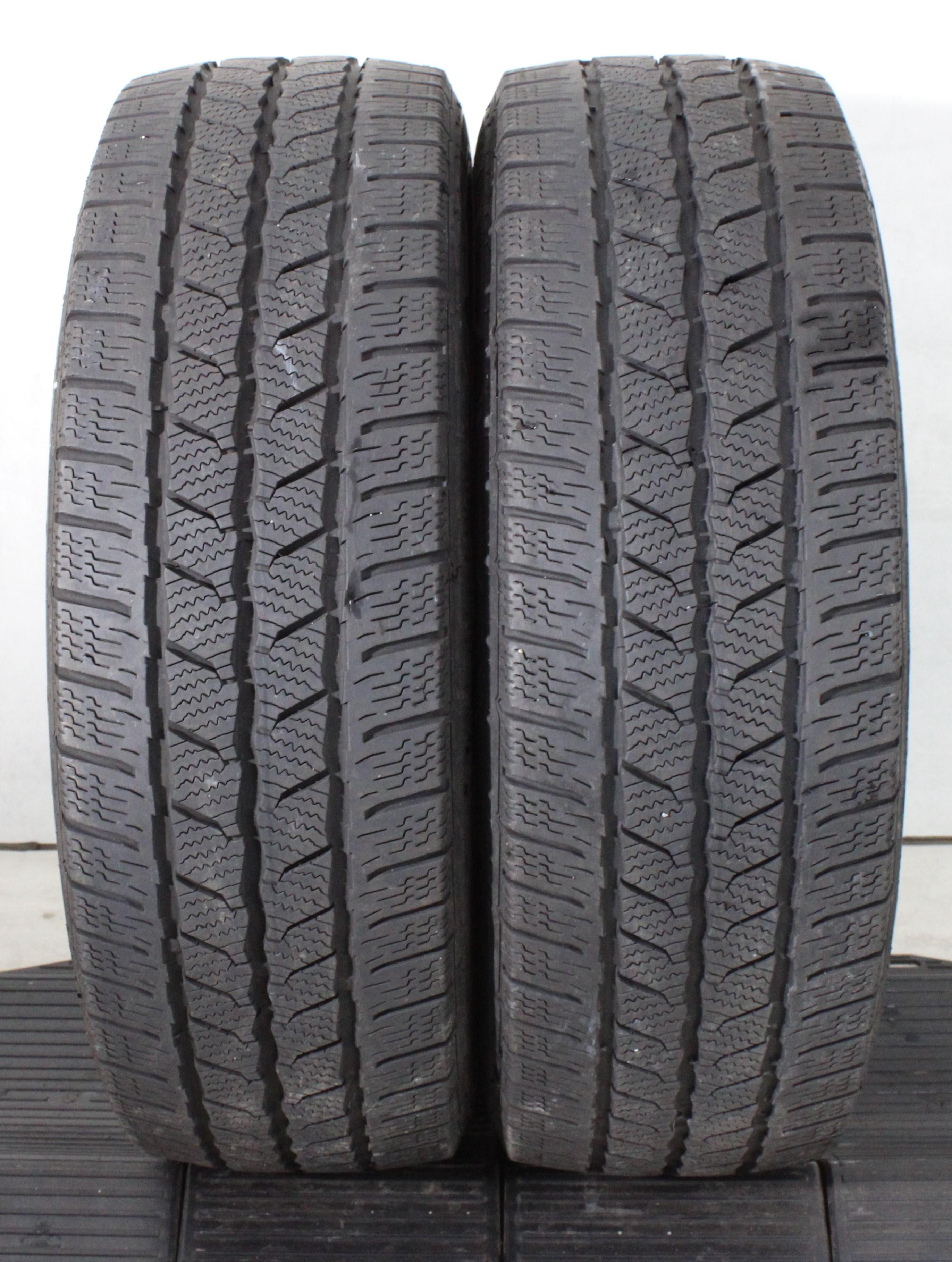 2 x 215/60R17C 104/102H Winterreifen Continental VanContact Winter in der Mitte 6,5mm und auf den Schultern 5-5,5mm. 2018