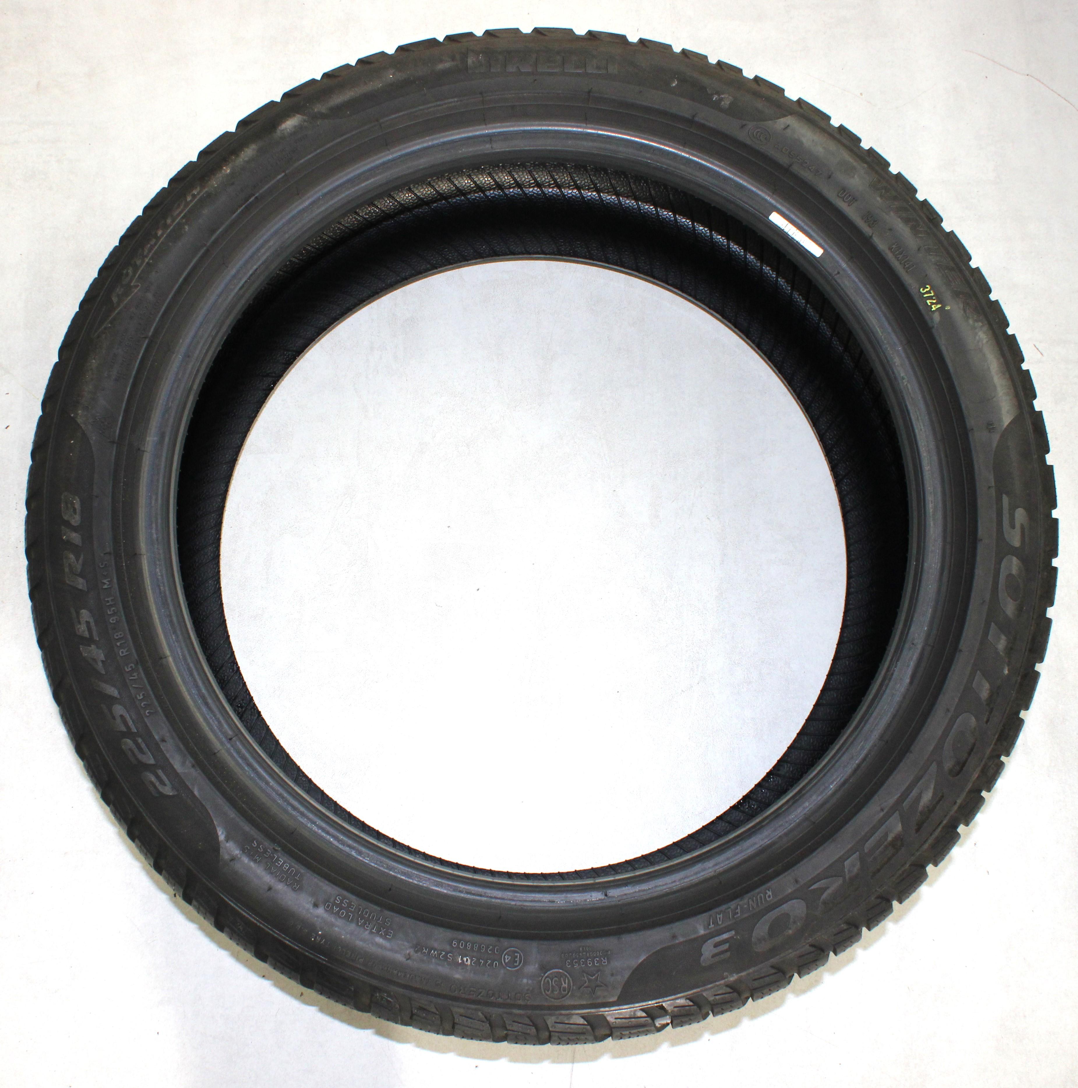 2 x 225/45R18 95H winterbanden Pirelli Sottozero 3 * Runflat 4-4,5mm 2024