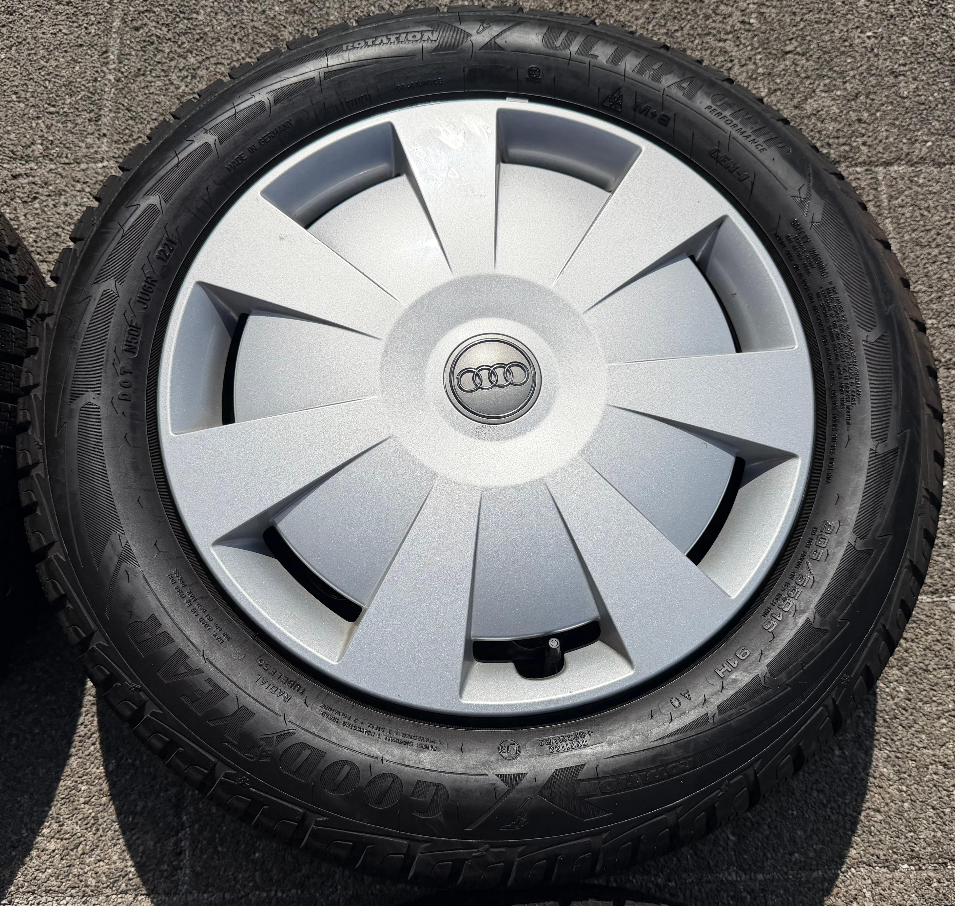 4 Winterräder Audi A3 8V Sportback Cabrio  205/55R16 91H Goodyear 8V0601027A 2021