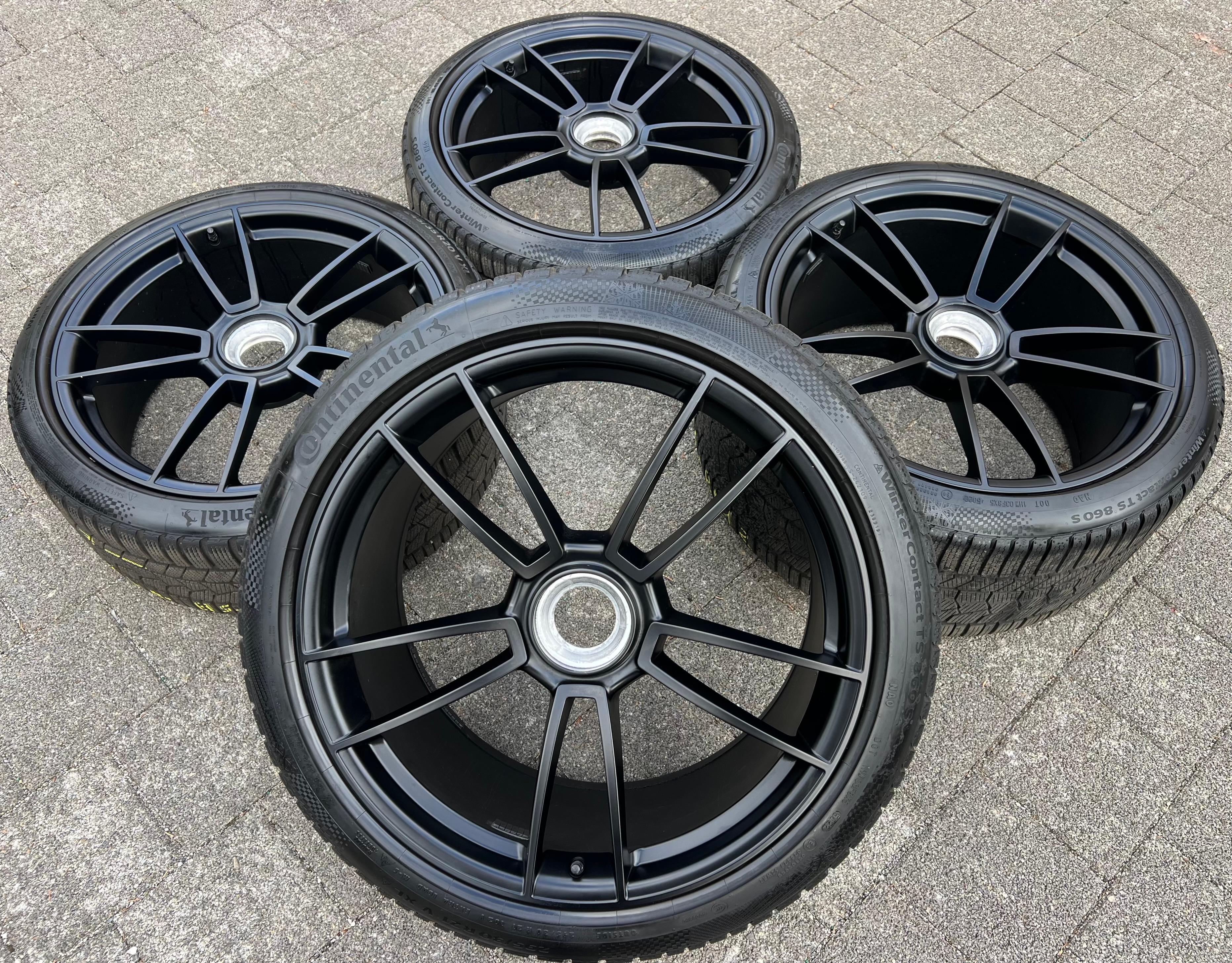 4 ORIGINELE 20" EN 21" ALUMINIUM WINTERWIELEN VOOR DE PORSCHE 911 992 GTS MET CENTRAALSLUITING