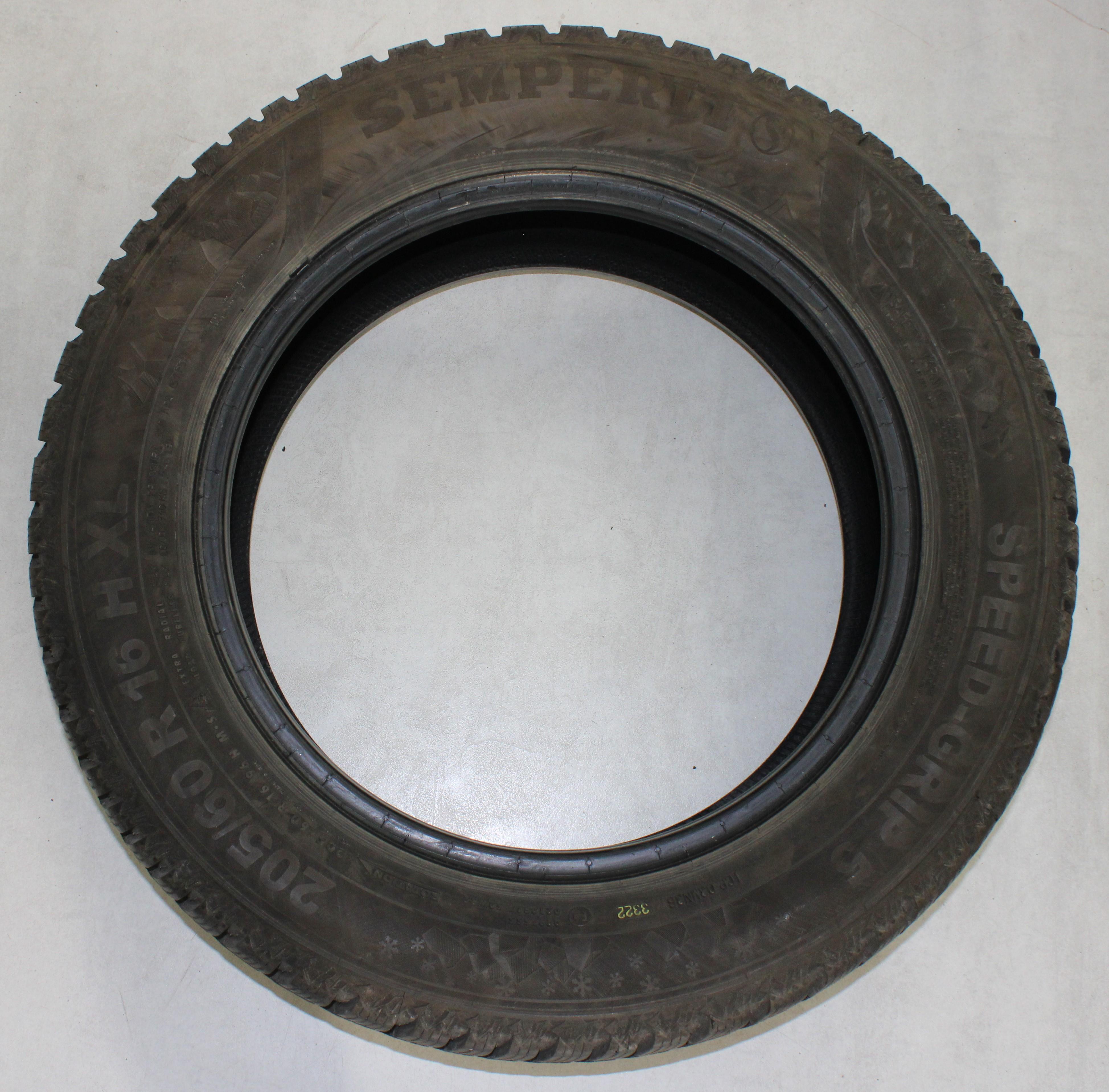 2 x 205/60R16 96H Winterreifen Semperit Speed-Grip 5 7,5-8mm 2022