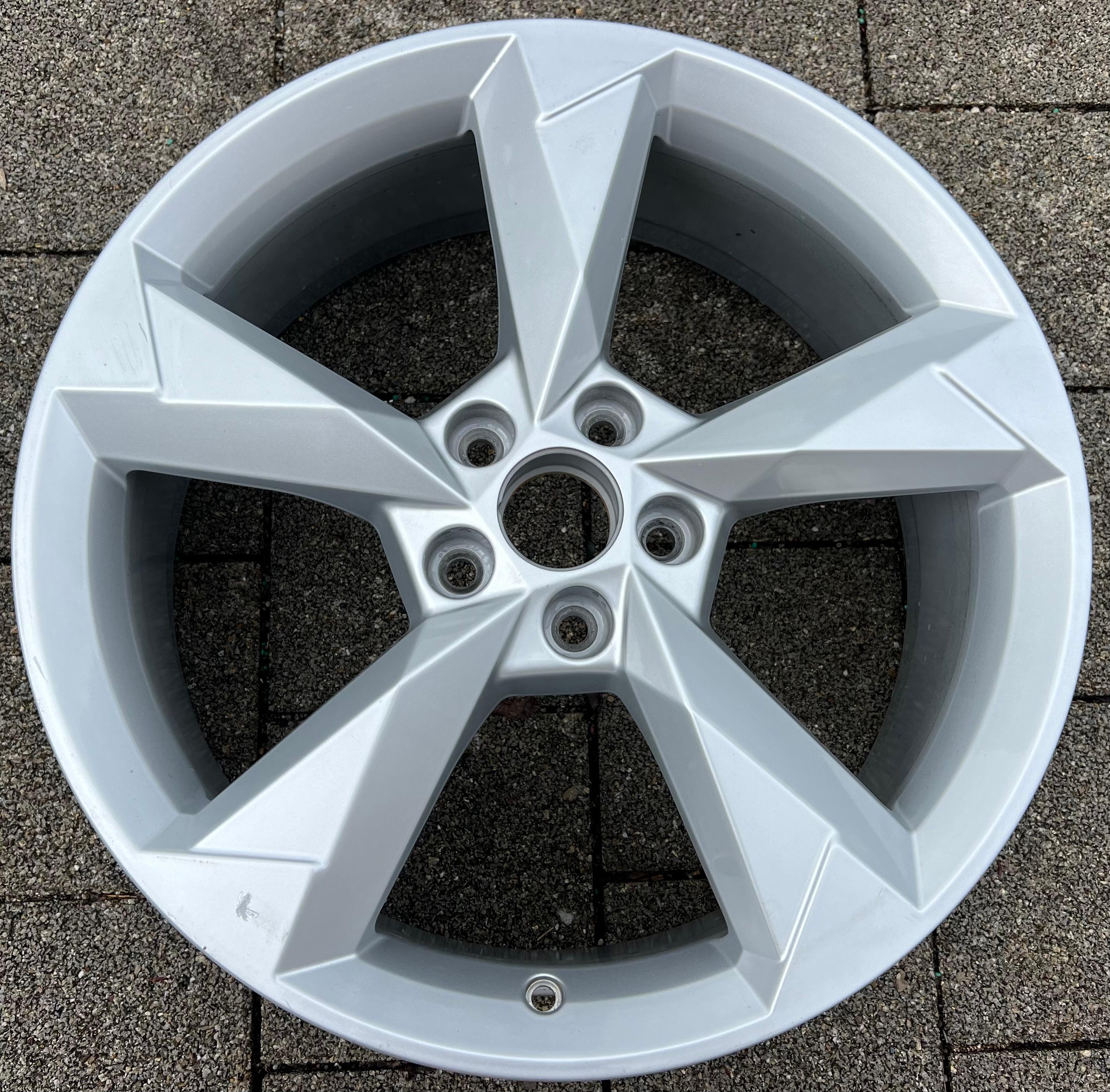 1 X ORIGINAL 19" ALUFELGE AUDI Q3 F3 83A601025N 7x19 ET43 FELGE FREIHAUS