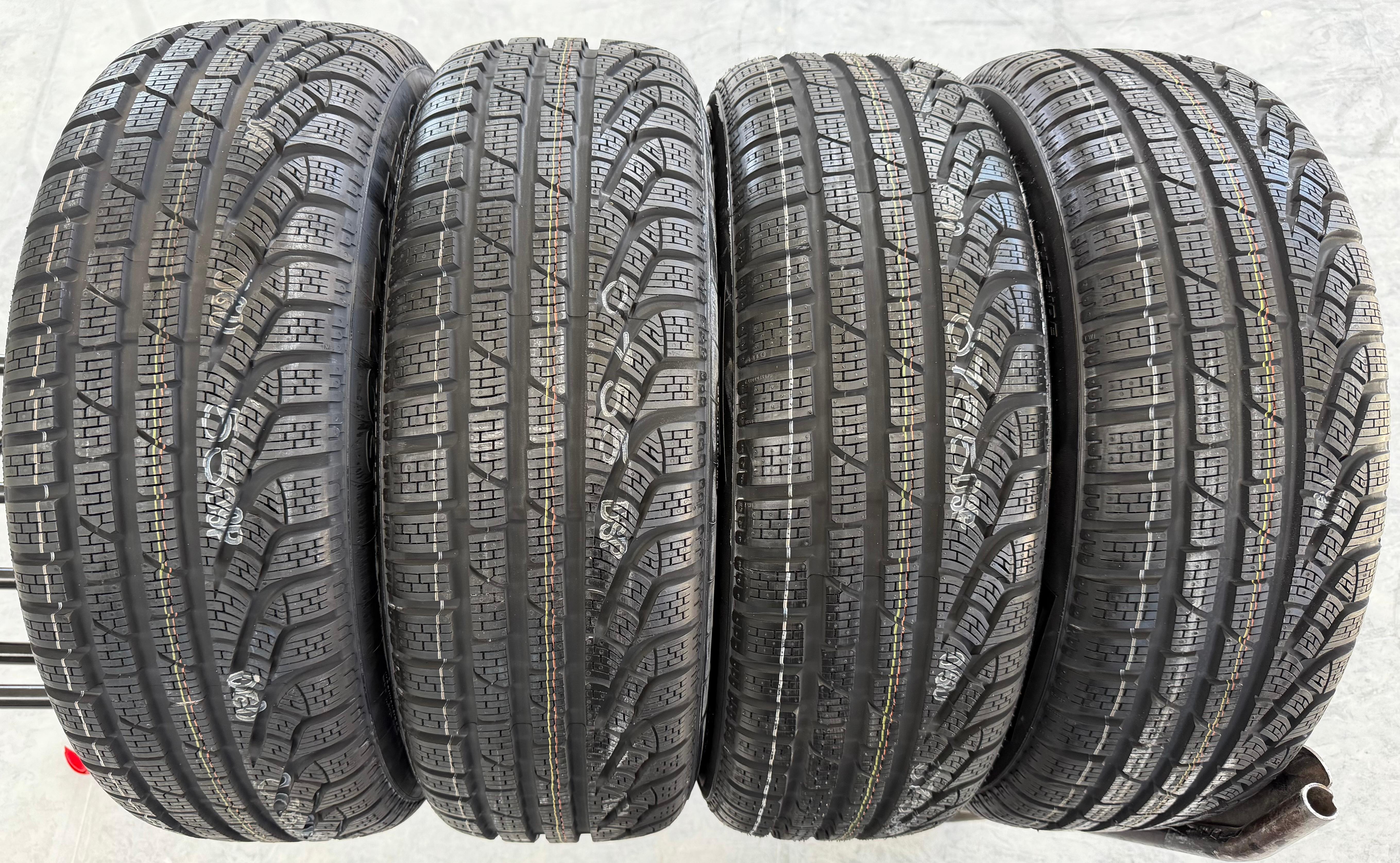 4 Original 17" Alu Winterräder Audi Q3 8U 8U0071497 215/60R17 96H Pirelli
