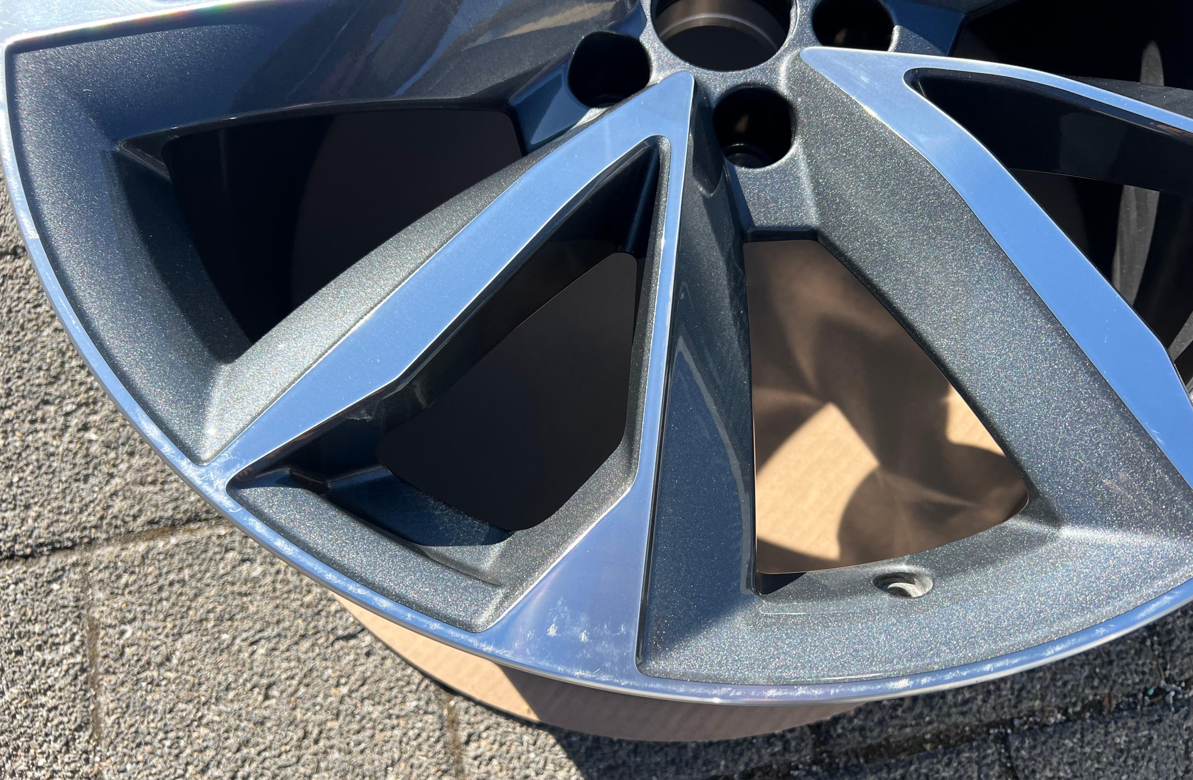 1 X ORIGINAL 21" ALUFELGE FELGE AUDI Q7 4M 9,5x21 ET31 4M0601025BP