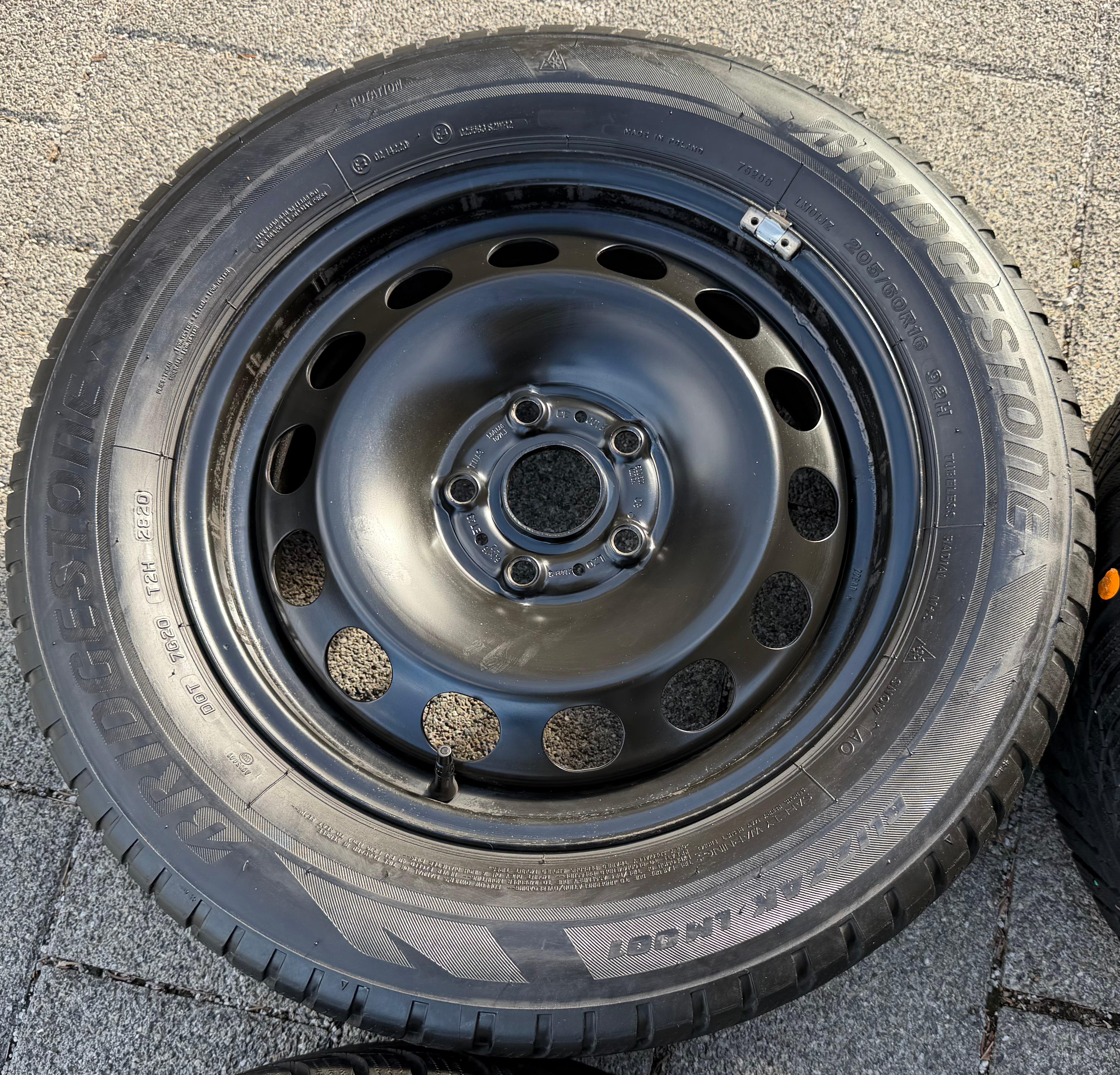 4 Winterräder Audi Q2 GA VW T-Roc Skoda Karoq 205/60R16 92H Bridgestone 5Q0601027AM