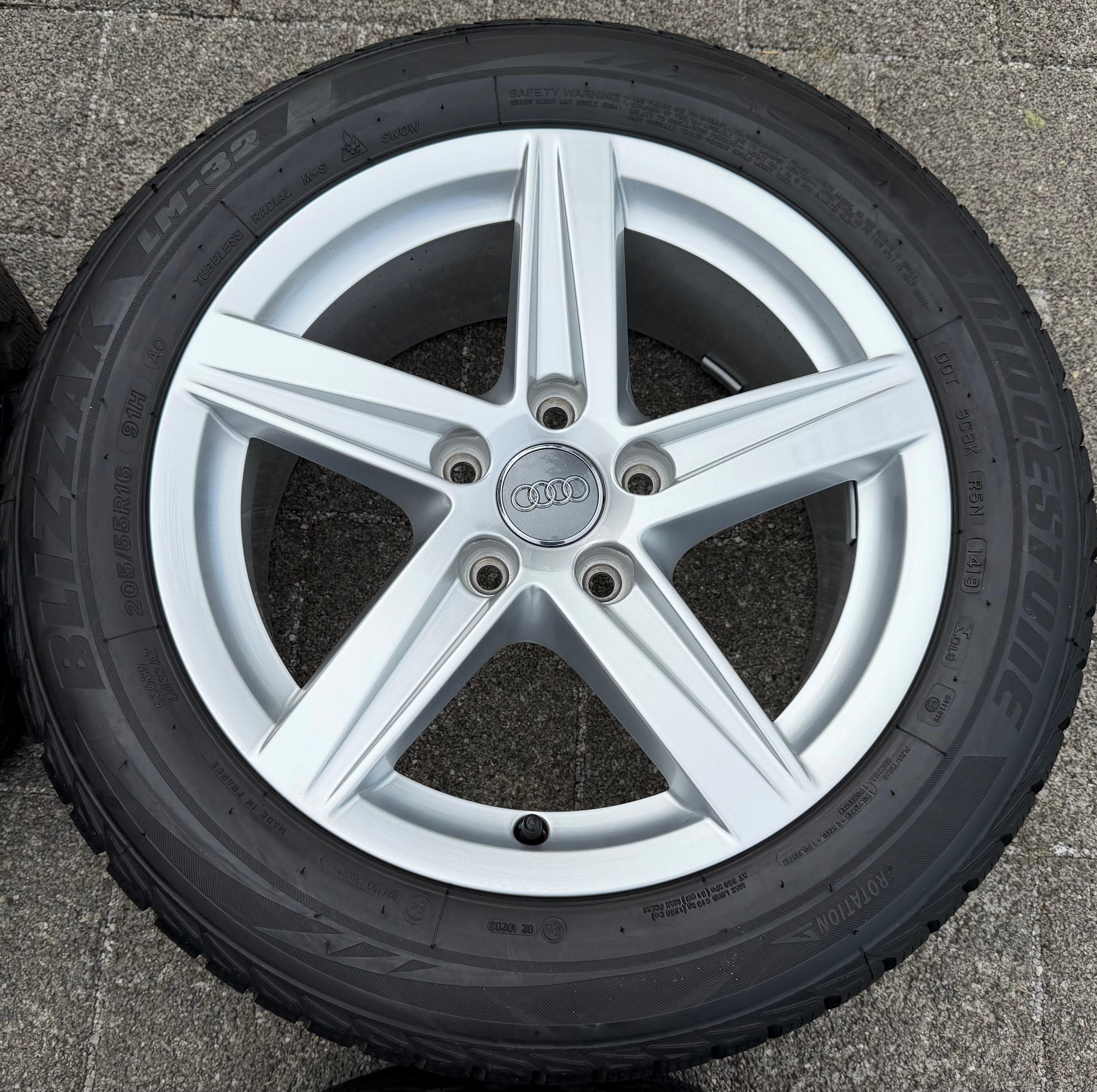 4 Original 16" Alu Winterräder Audi A3 8V 8V0601025CR 205/55R16 91H Bridgestone