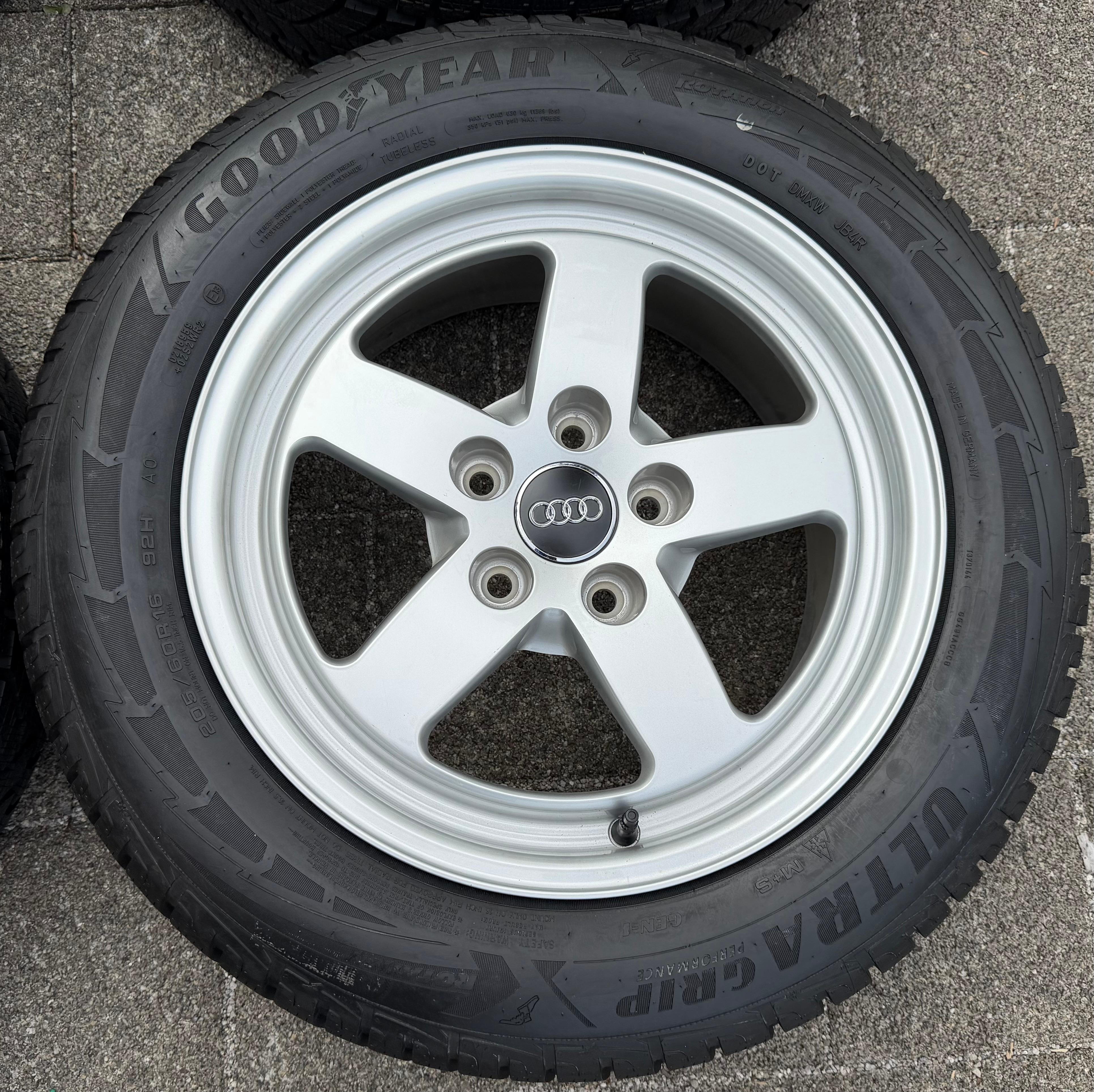 4 Original Alu Winterräder Audi A4 B9 8W 205/60R16 92H 8W0601025 Goodyear