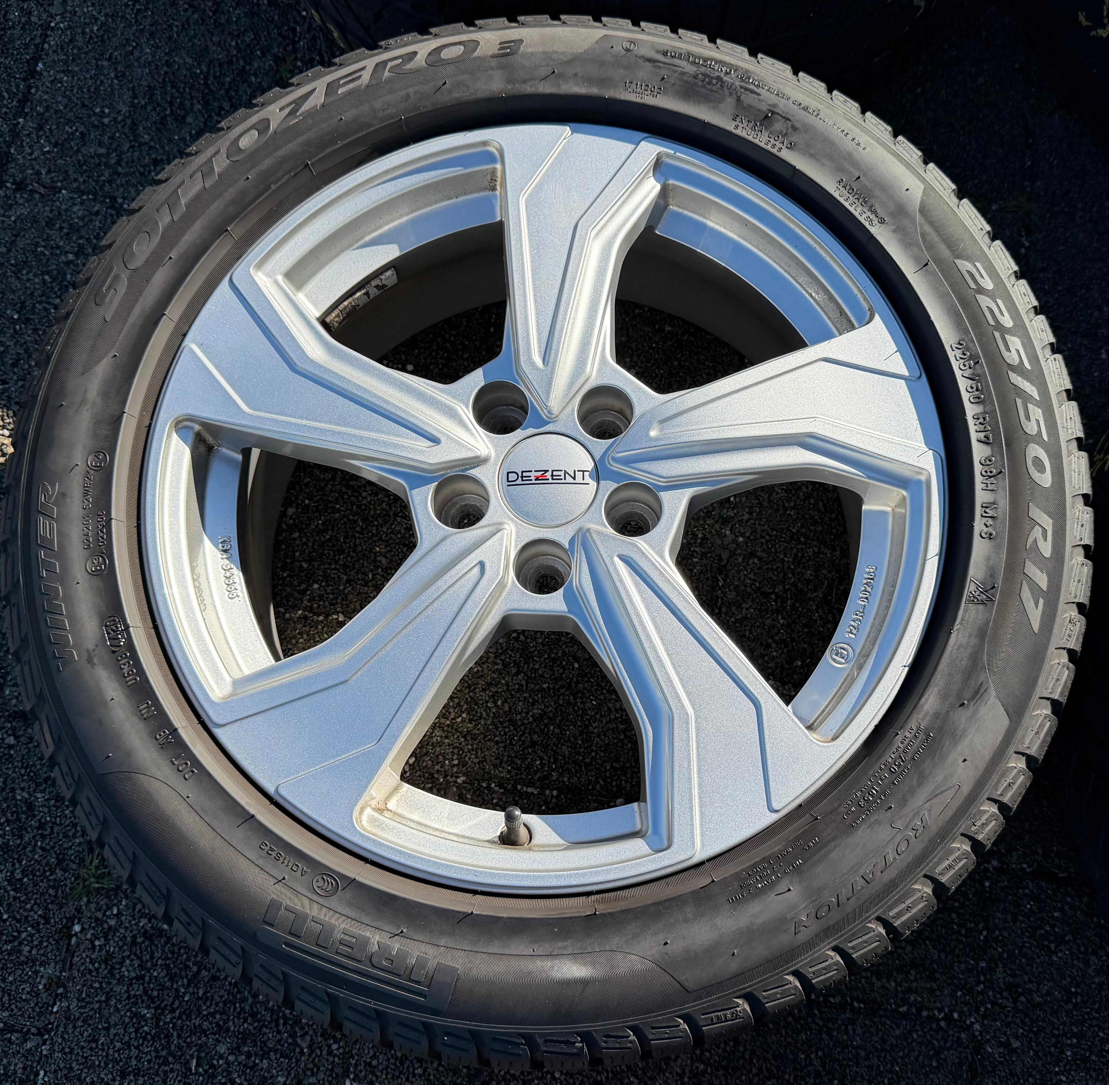 4 Alu 17" Winterräder Volvo S60 V60 V60 Cross Country S80 225/50R17 98H Pirelli