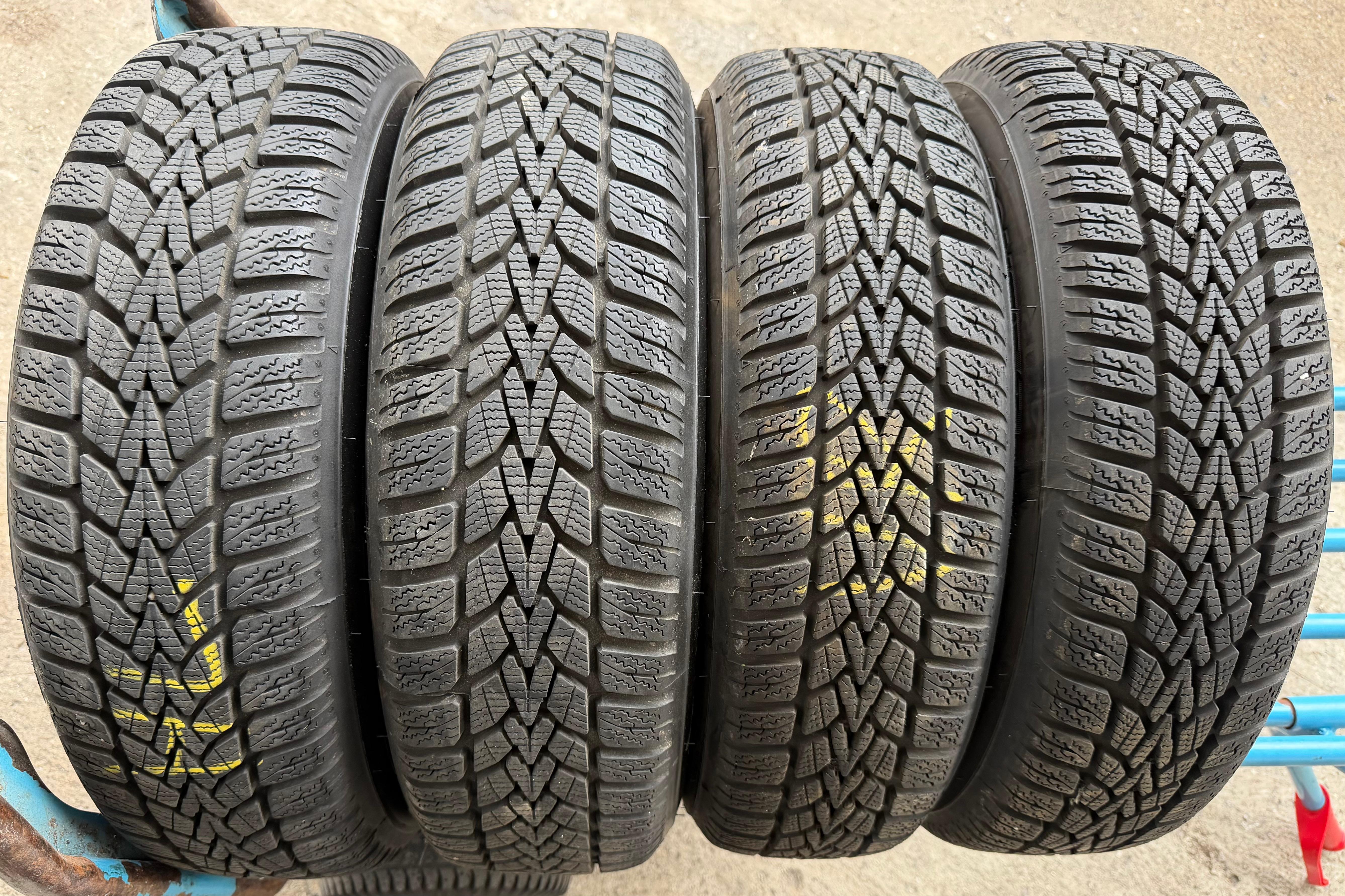4 Original Winterräder Smart 453 165/65R15 81T 185/60R15 84T Dunlop RDKS 2021