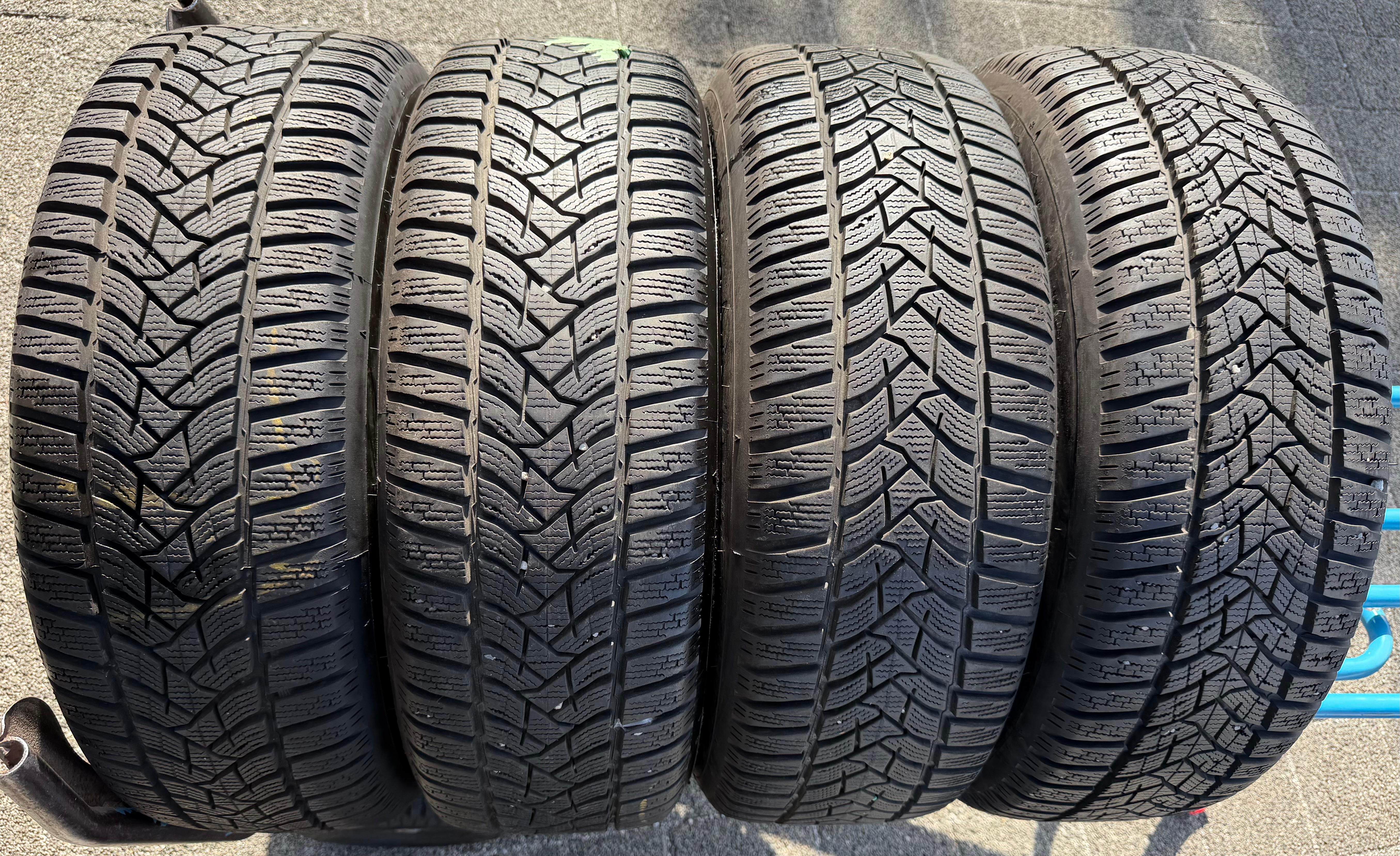 4 Winterräder VW T-Roc Skoda Karoq Seat Cupra Ateca 215/60R16 95H Dunlop