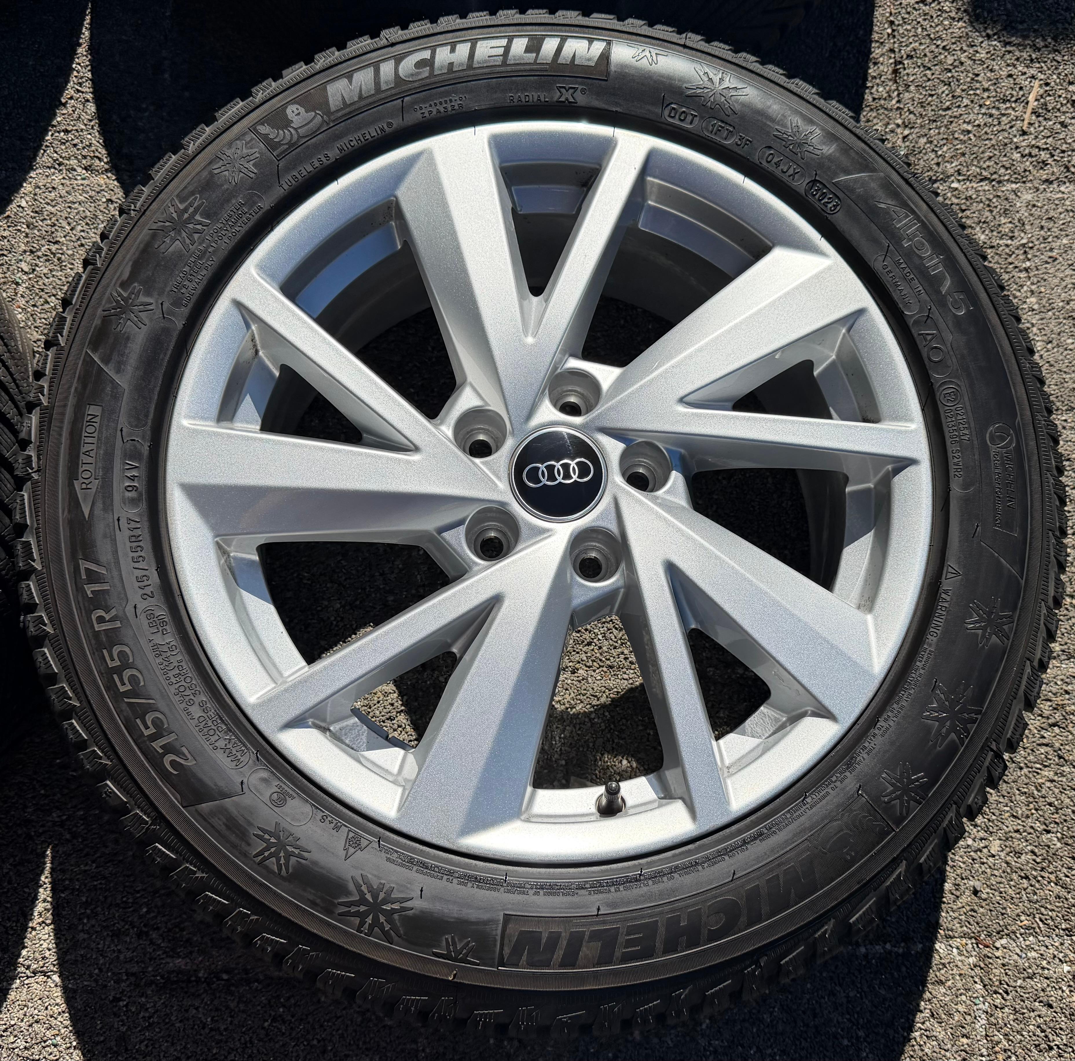 4 Original 17" Alu Winterräder Audi Q2 GA 215/55R17 94V Michelin 8MM 2023