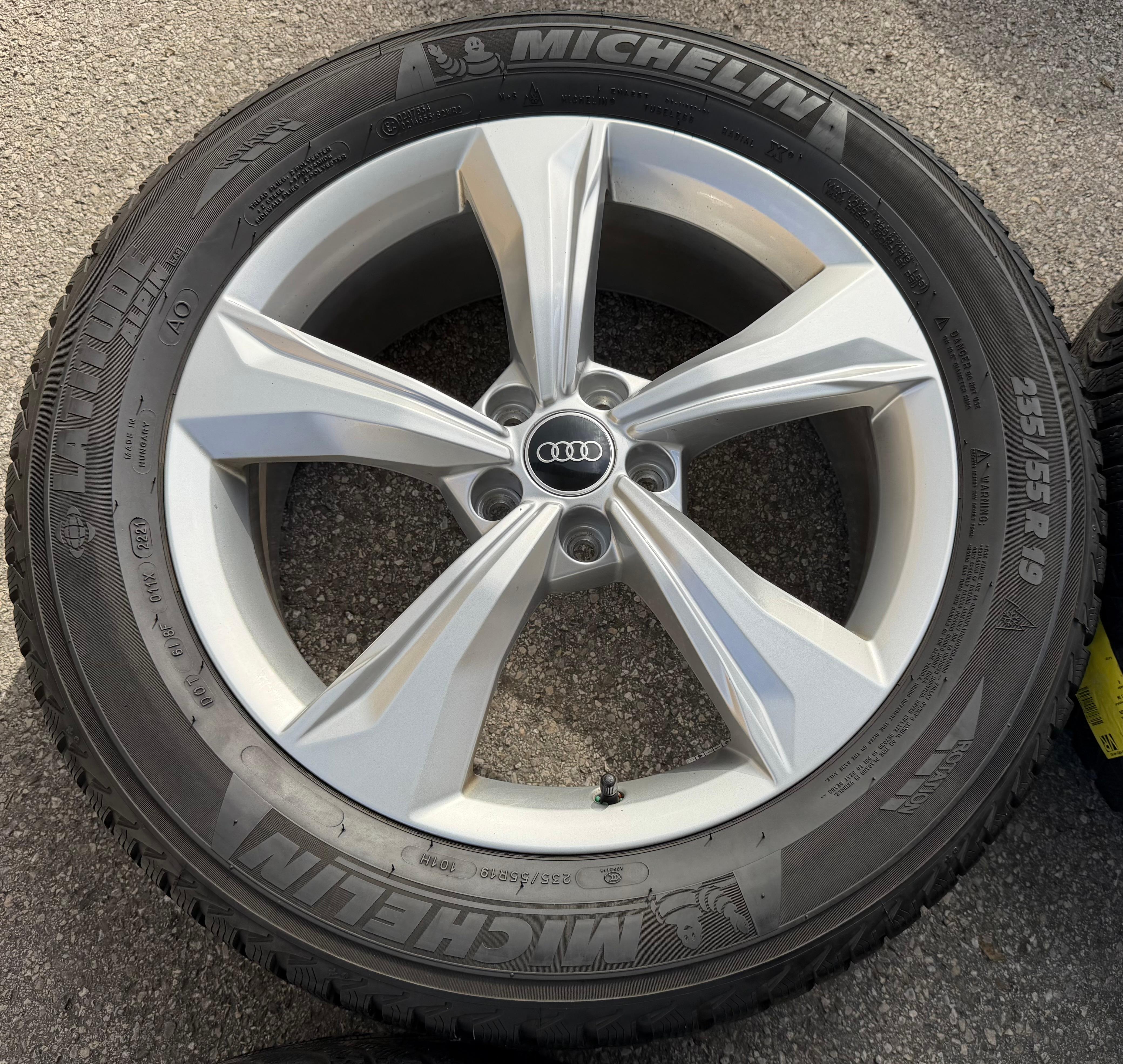 4 ruedas de invierno de aleación originales de 19" para Audi Q5 SQ5 FY 80A601025K 235/55R19 101H Michelin 2021