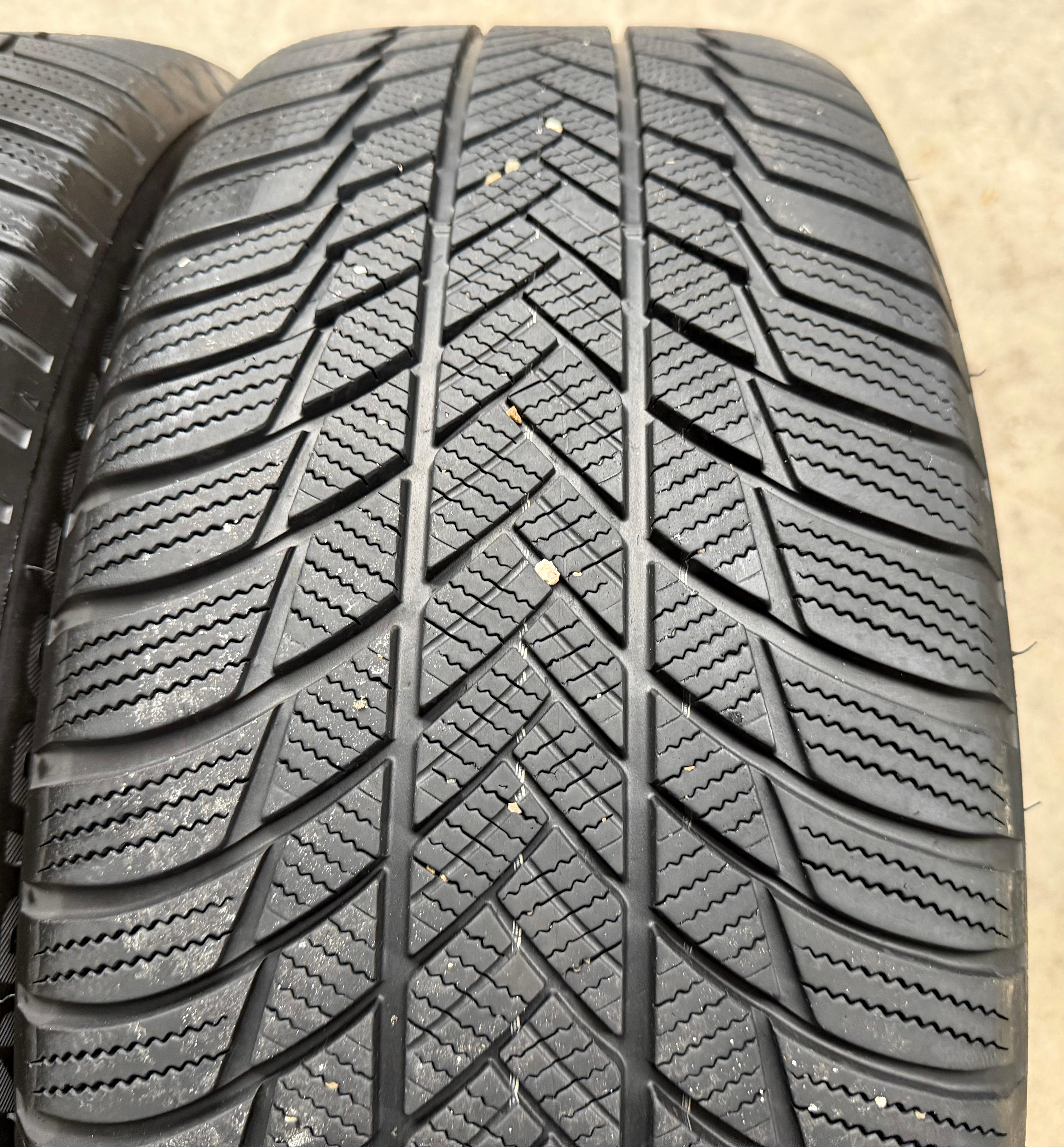 2 x 235/50R19 99H Winterreifen Bridgestone Blizzak LM001 5,5-6mm 2021