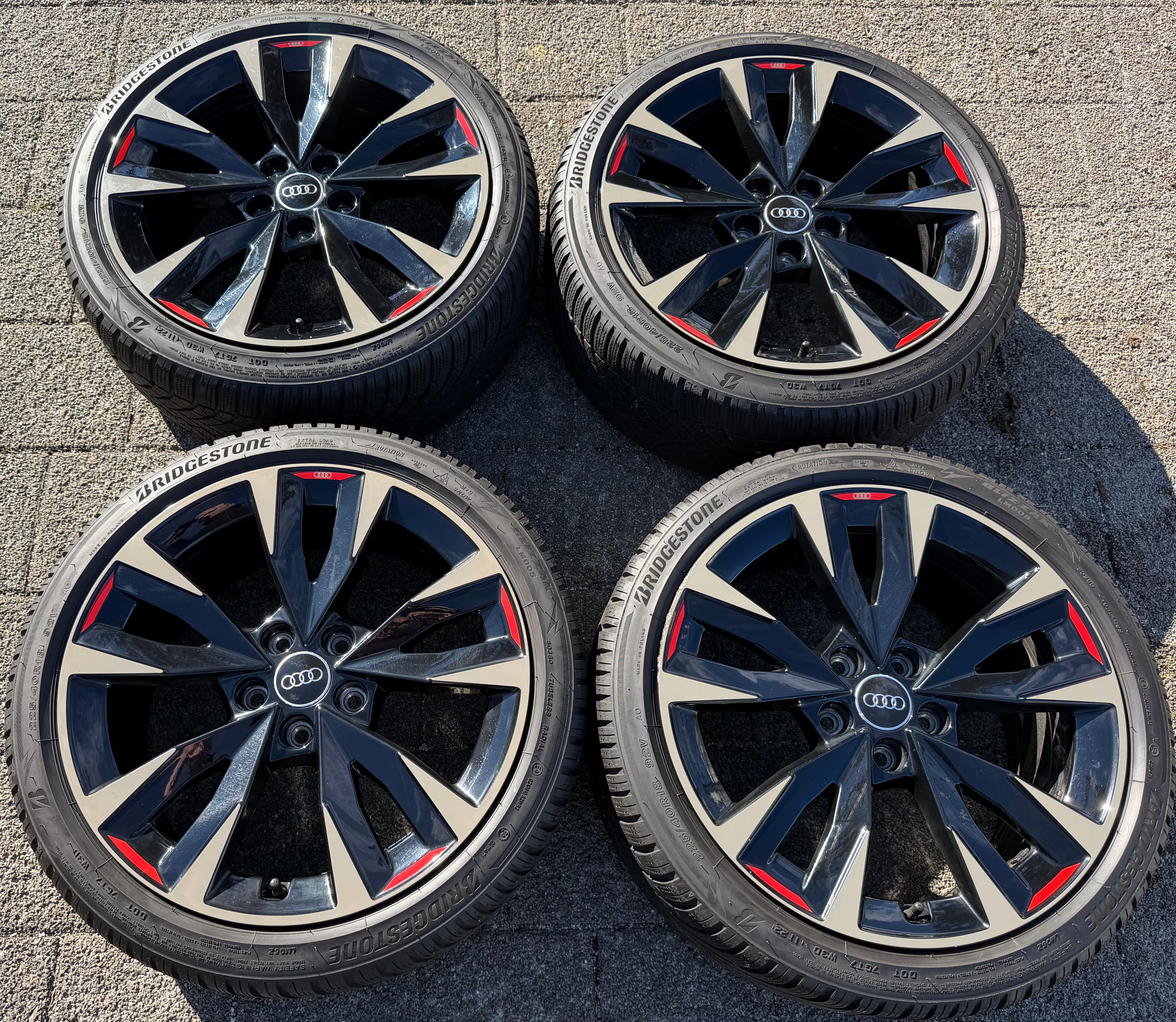 4 Original 18" Alufelgen Audi A3 S3 8Y 8Y0071498 8x18 ET46