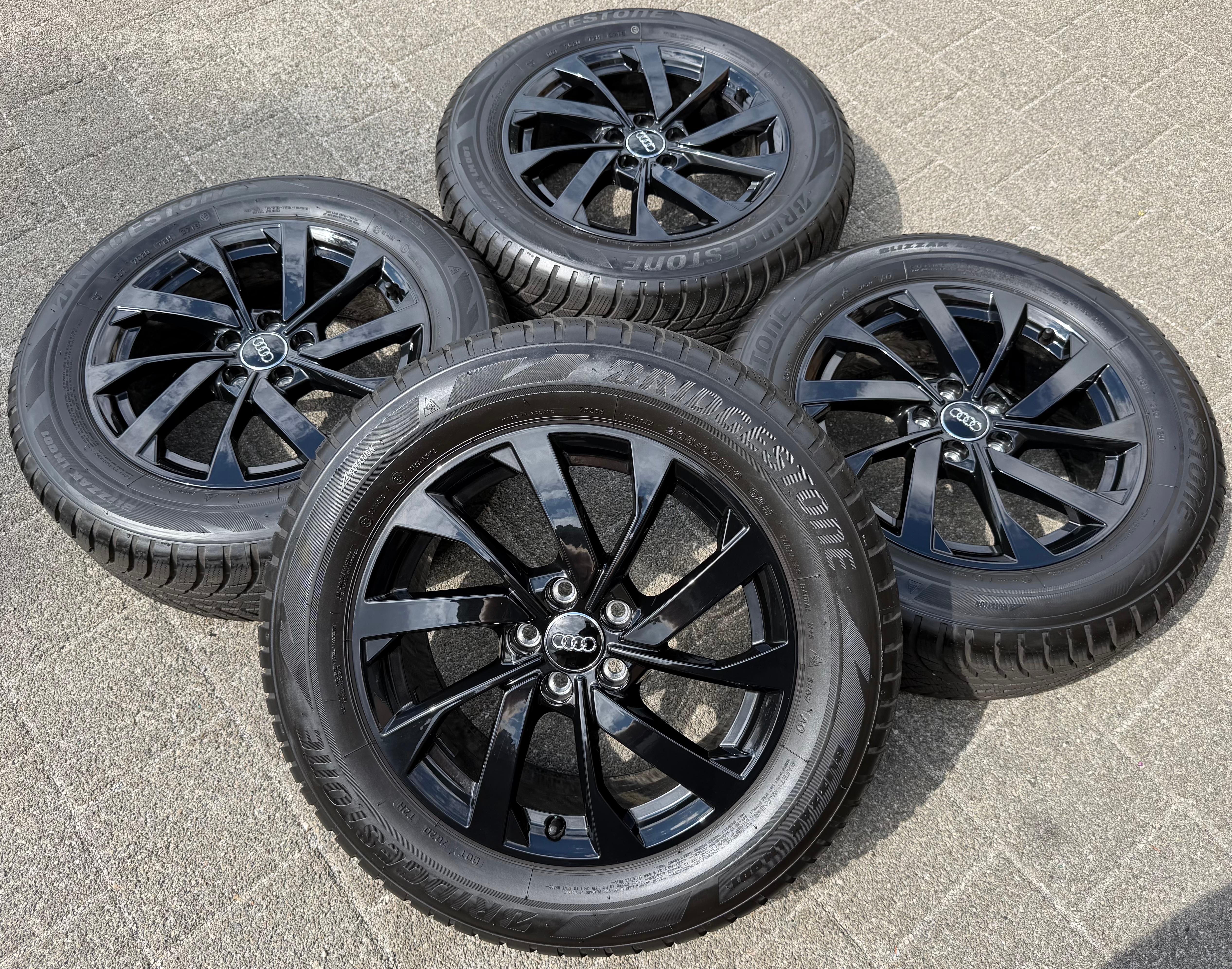 4 ruote complete in lega originali invernali Audi A1 Allstreet City Carver GBH 82B071496 Bridgestone