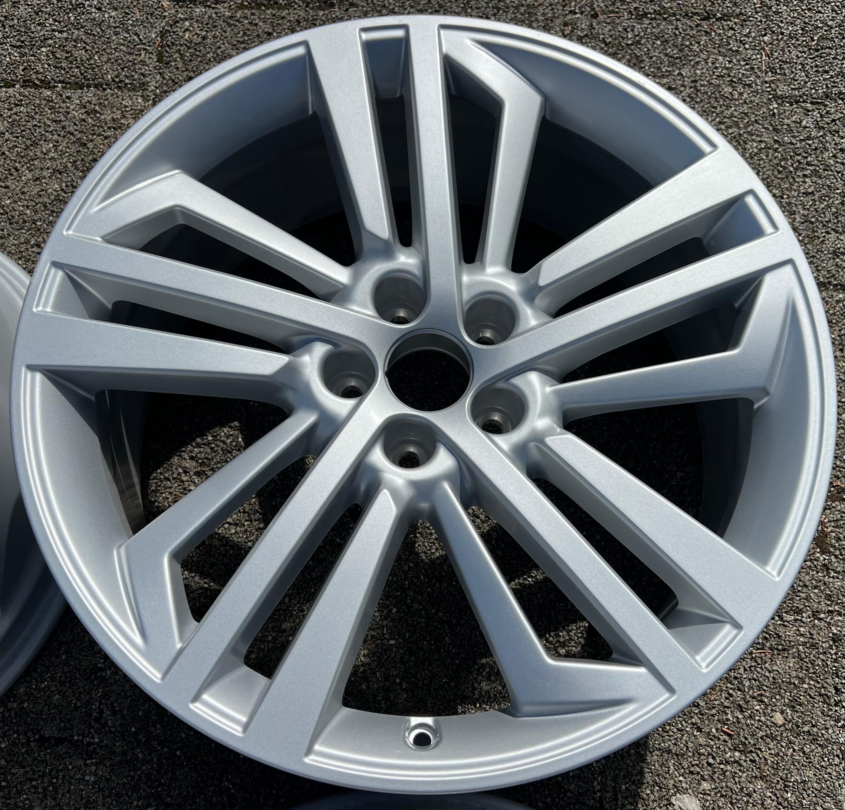 4 CERCHI IN LEGA ORIGINALI DA 20" 80A601025AE AUDI Q5 SQ5 FY 8x20 ET39 FREIHAUS