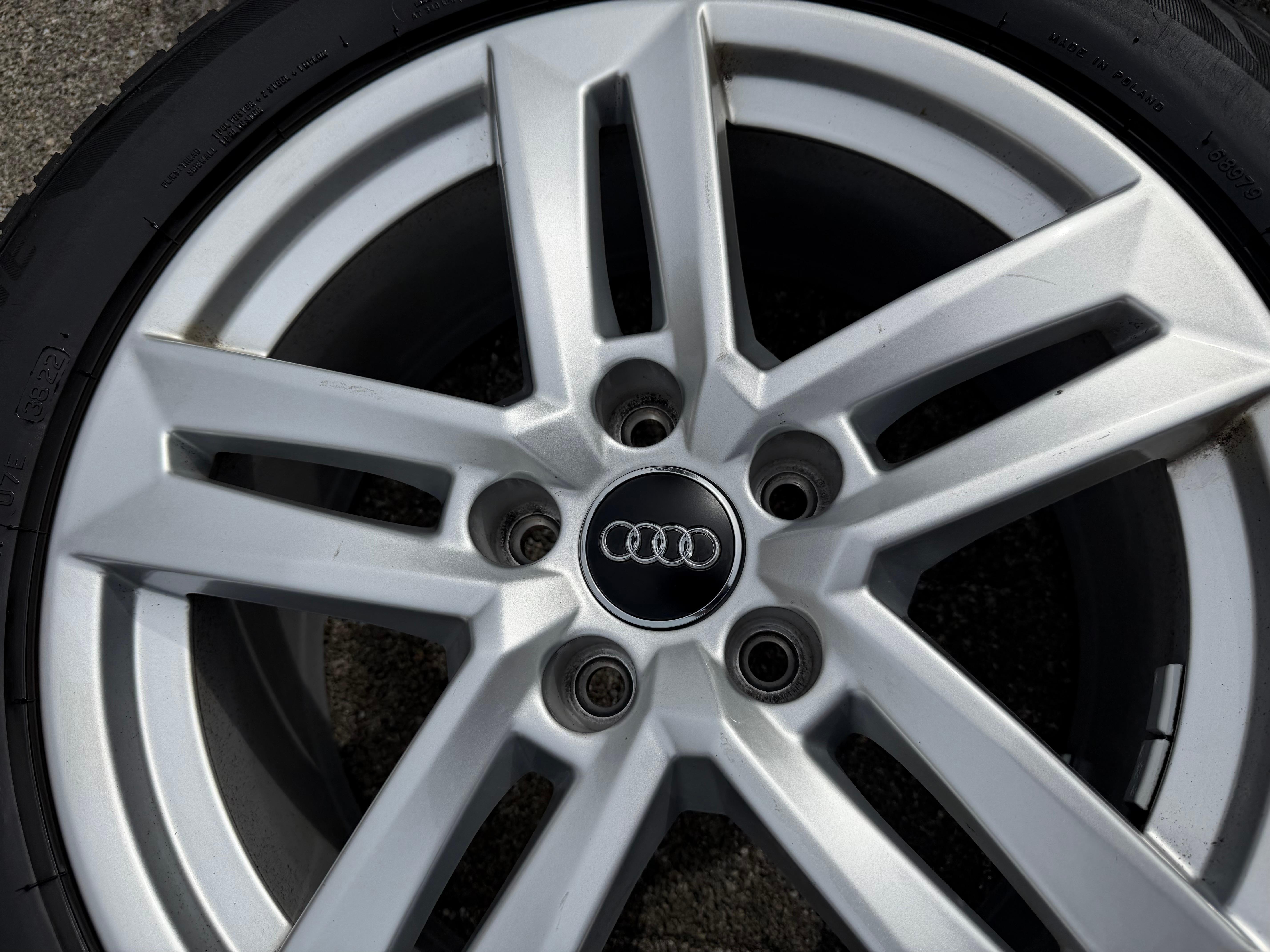 4 cerchi in lega originali da 17" Audi A4 8W B9 8W0601025P 7x17 ET42