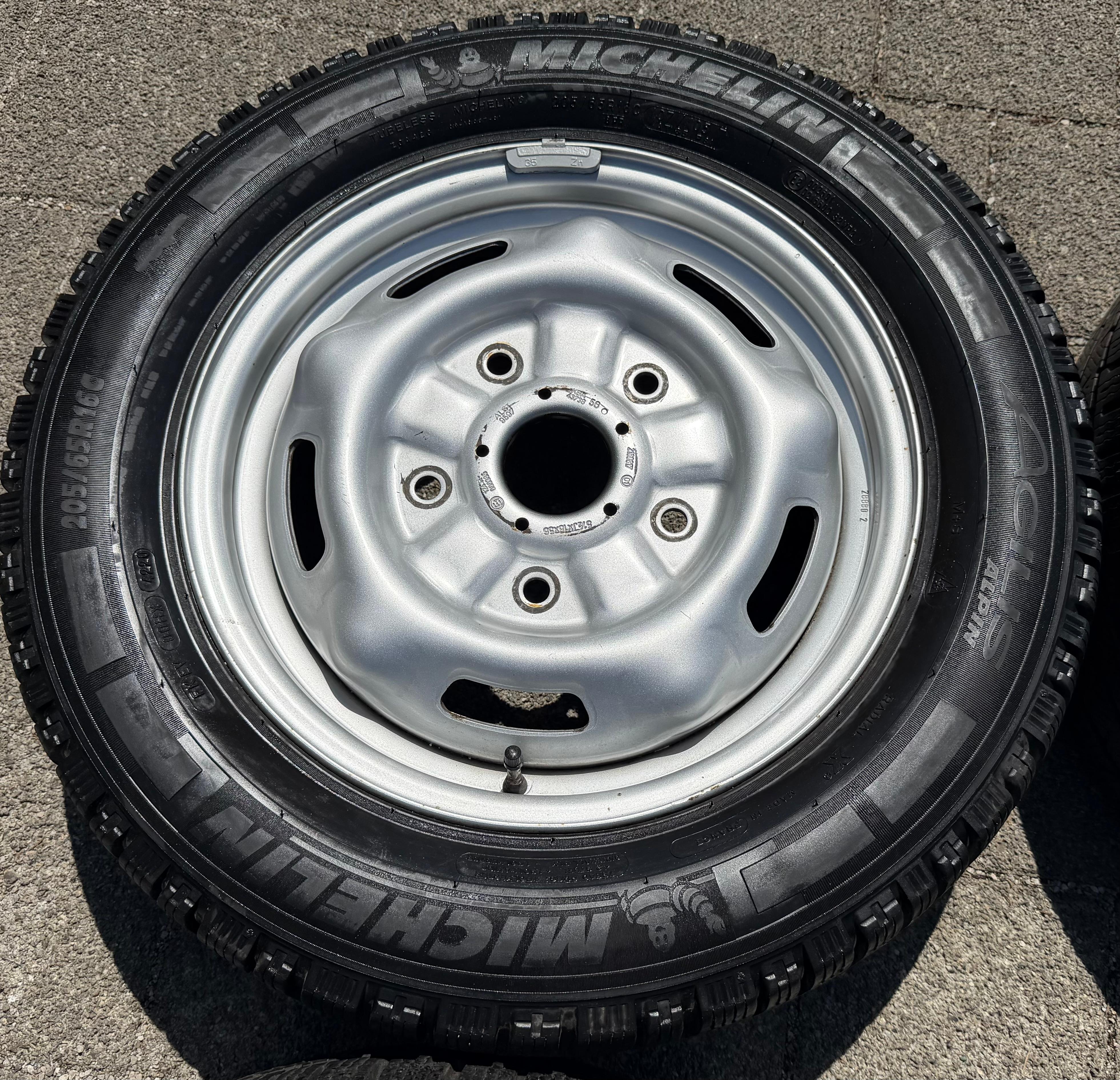 4 jantes d'hiver Stahl de 16 pouces pour Ford Transit fourgon FA_ _ 2020