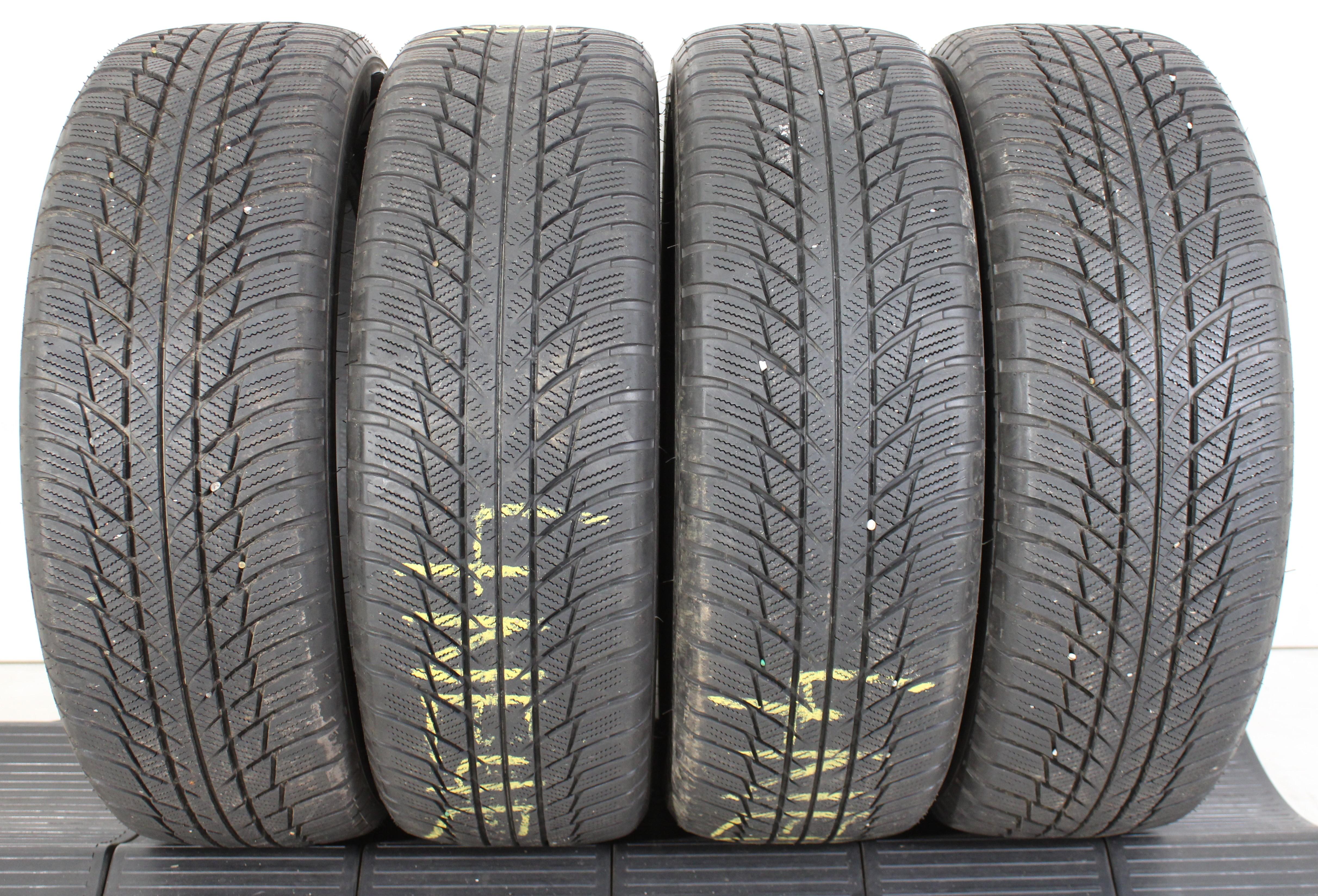 4 x 205/60R17 93H Winterreifen Bridgestone Blizzak LM001 2x5-5,5mm/2x6,5-7mm 2018 *