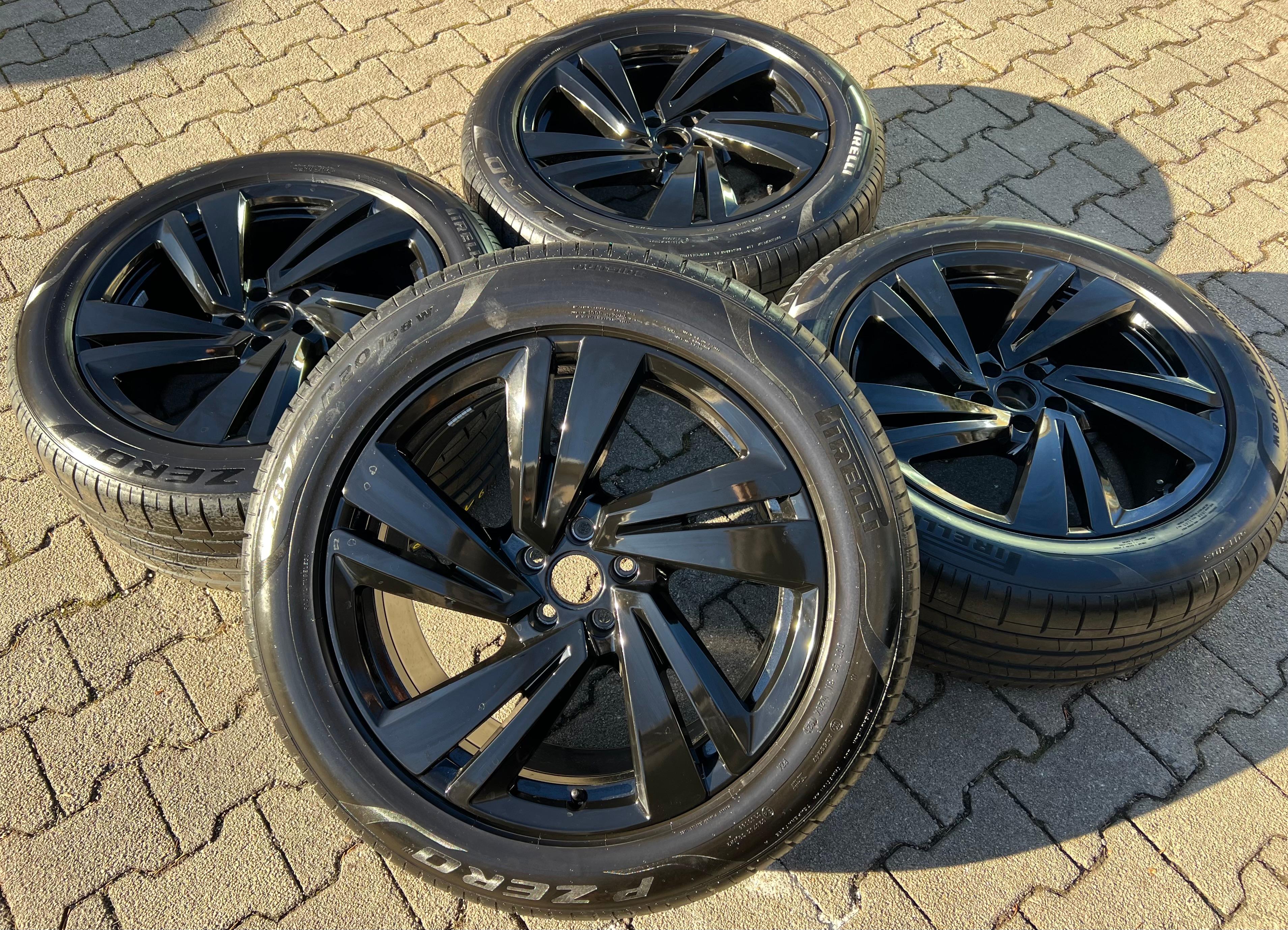 4 CERCHI ESTIVI ORIGINALI DA 20" IN ALLUMINIO VW TOUAREG CR7 285/45R20 108W 760601025S NEVADA