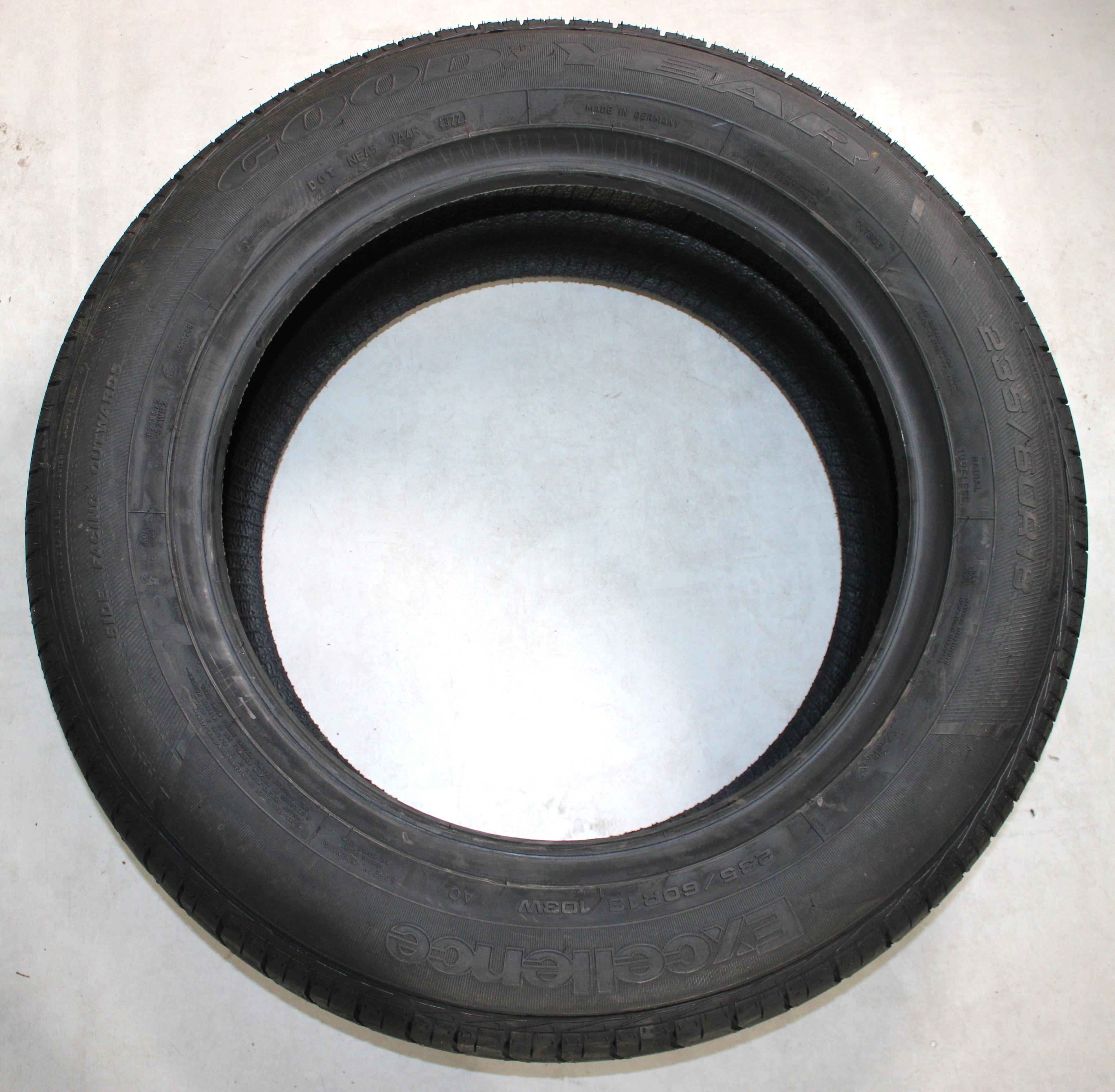 2 x 235/60R18 103W neumáticos de verano Goodyear Excellence 2022 AO