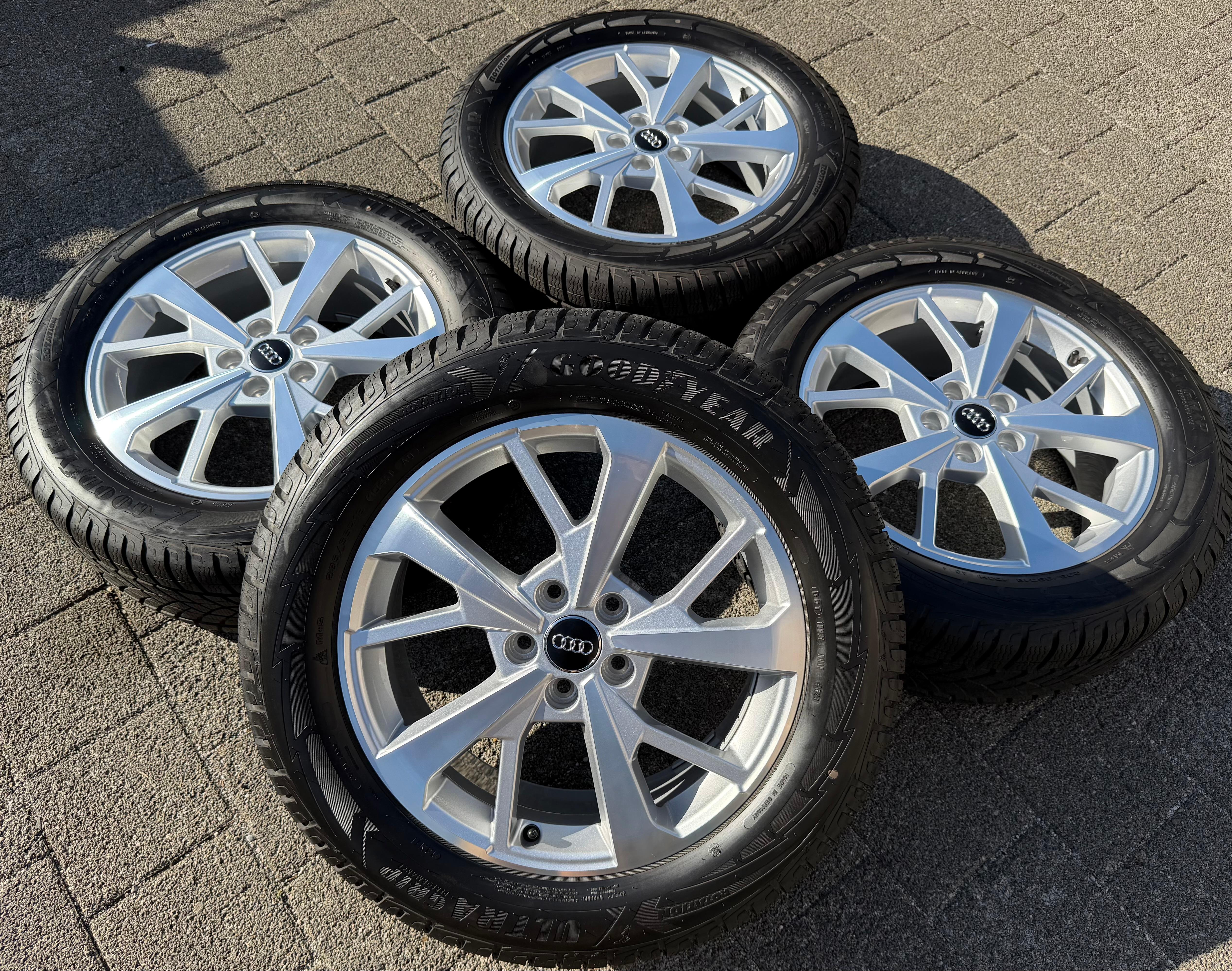4 Original 18" Alu Winterräder Audi Q3 F3 83A 83A601025J 235/55R18 104H Goodyear