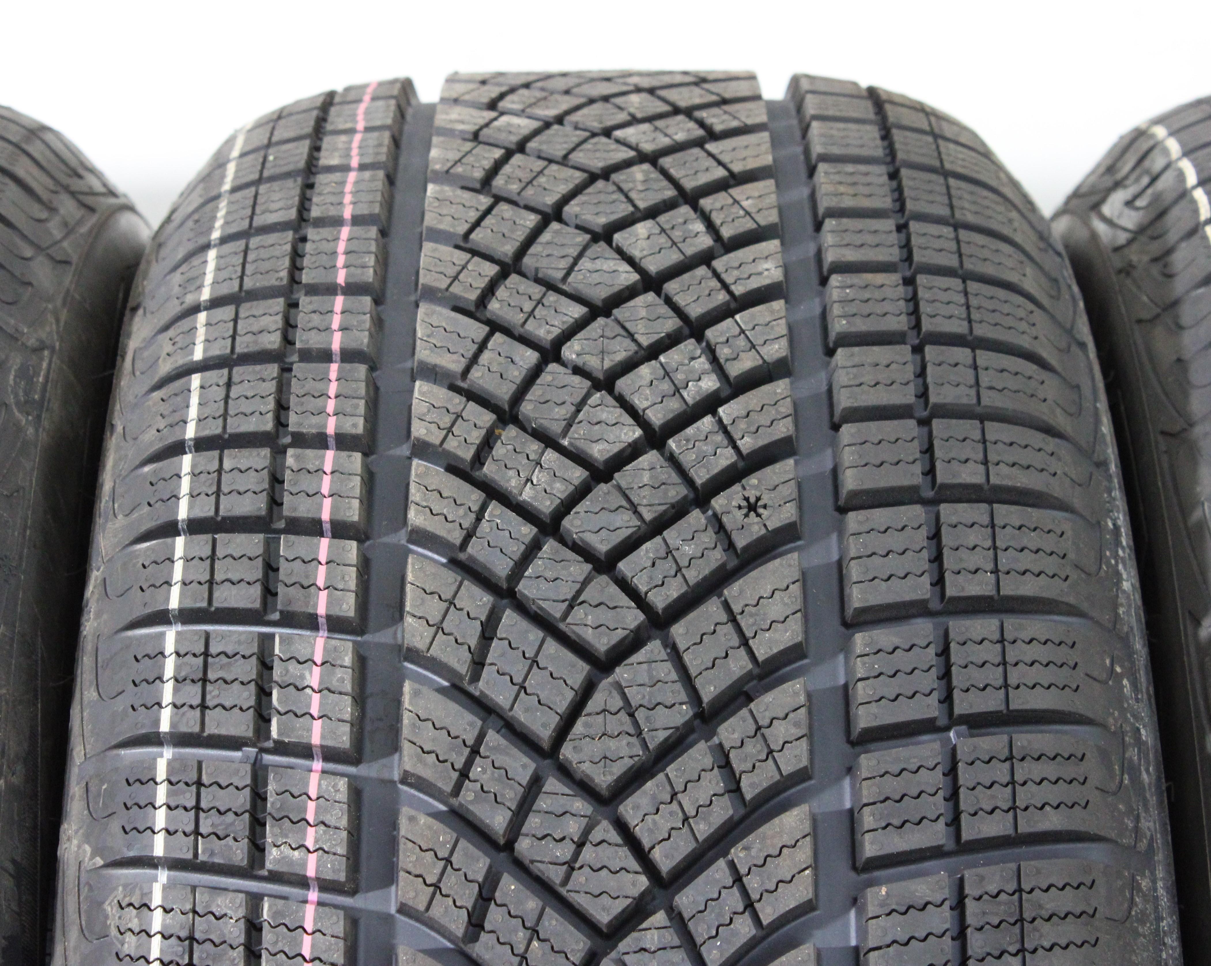 4 x 255/55R19 111H neumáticos de invierno Goodyear Ultra Grip Performance GEN-1 AO con dibujo completo 2019 NUEVOS