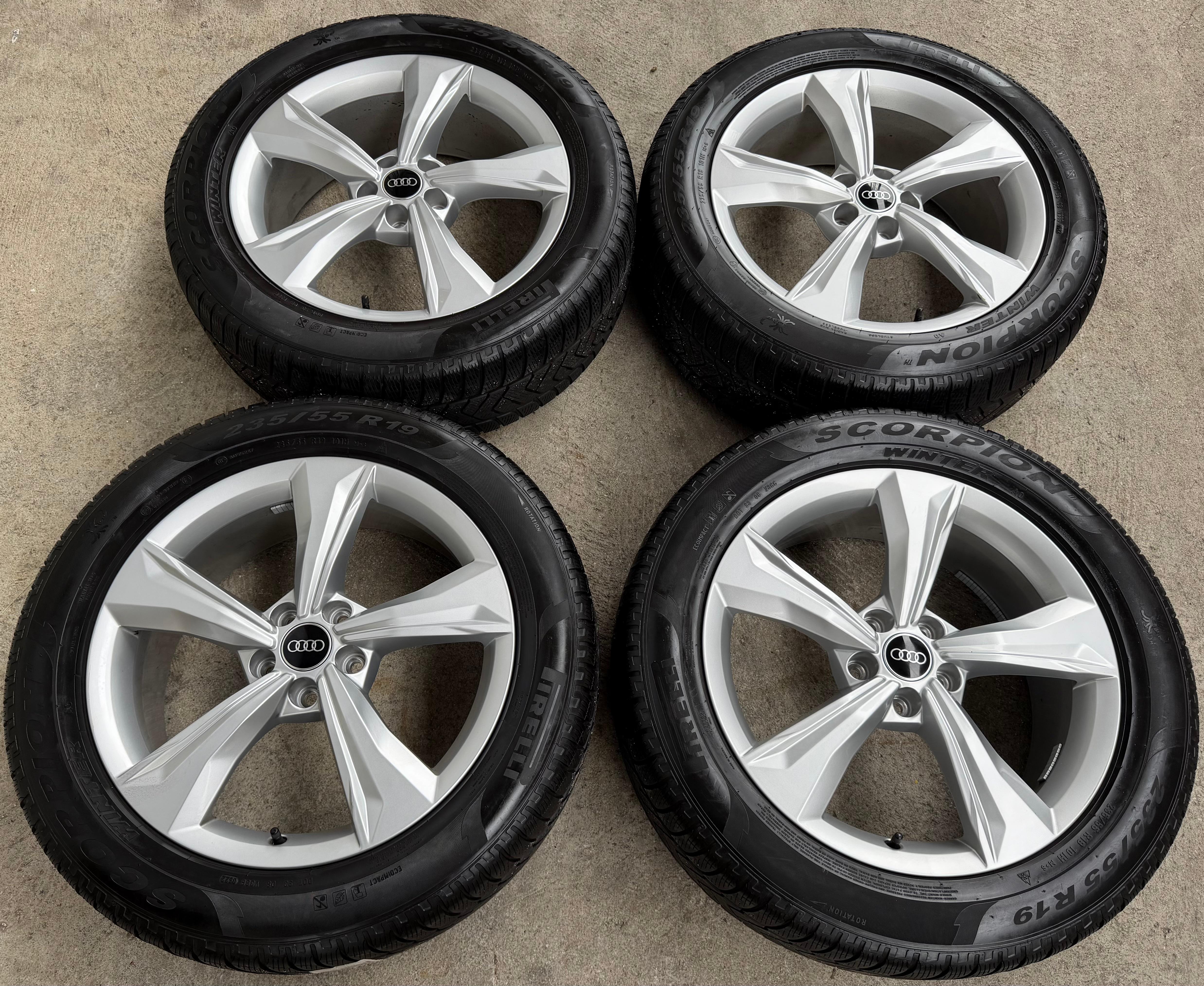 4 Original 19" Alu Winterräder Audi Q5 SQ5 FY 80A601025K 235/55R19 101H Pirelli