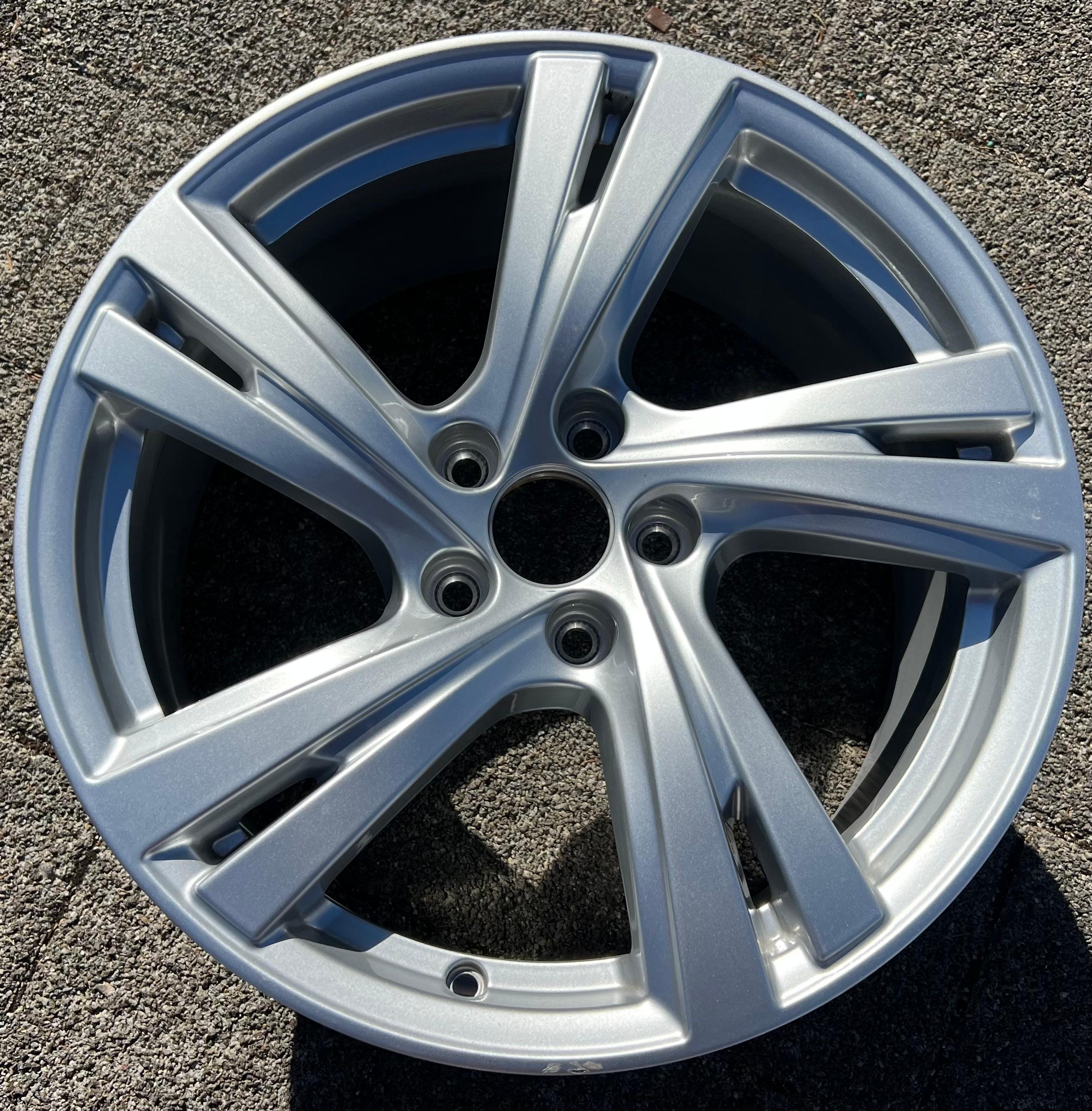 1 X ORIGINAL 18" ALUFELGE AUDI A5 S5 F2 B10 8B3601025C 8x18 ET40 FREIHAUS