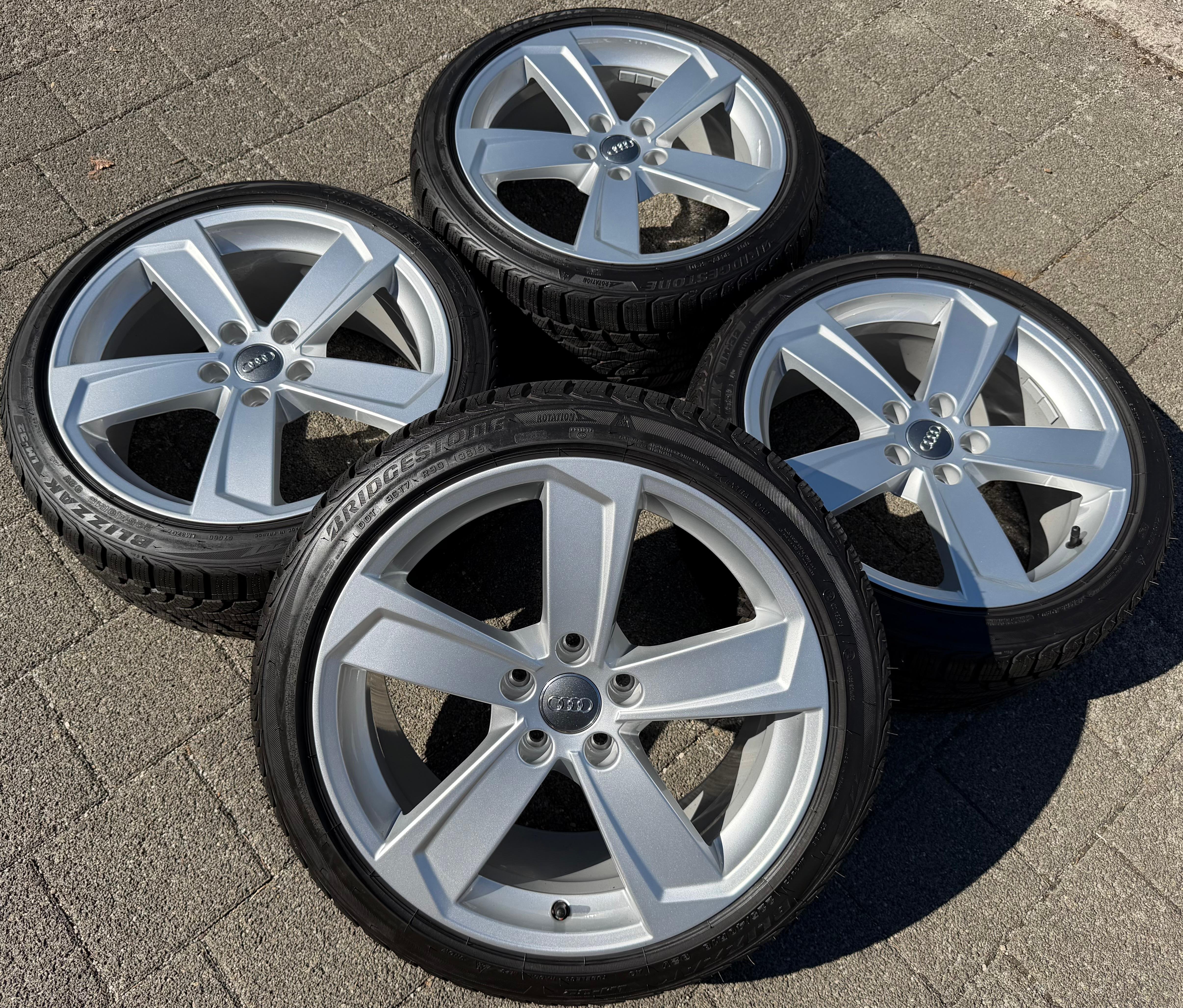 4 Original 18" Alu Winterräder Audi A3 S3 8V 8V0601025DL 225/40R18 92V Bridgestone