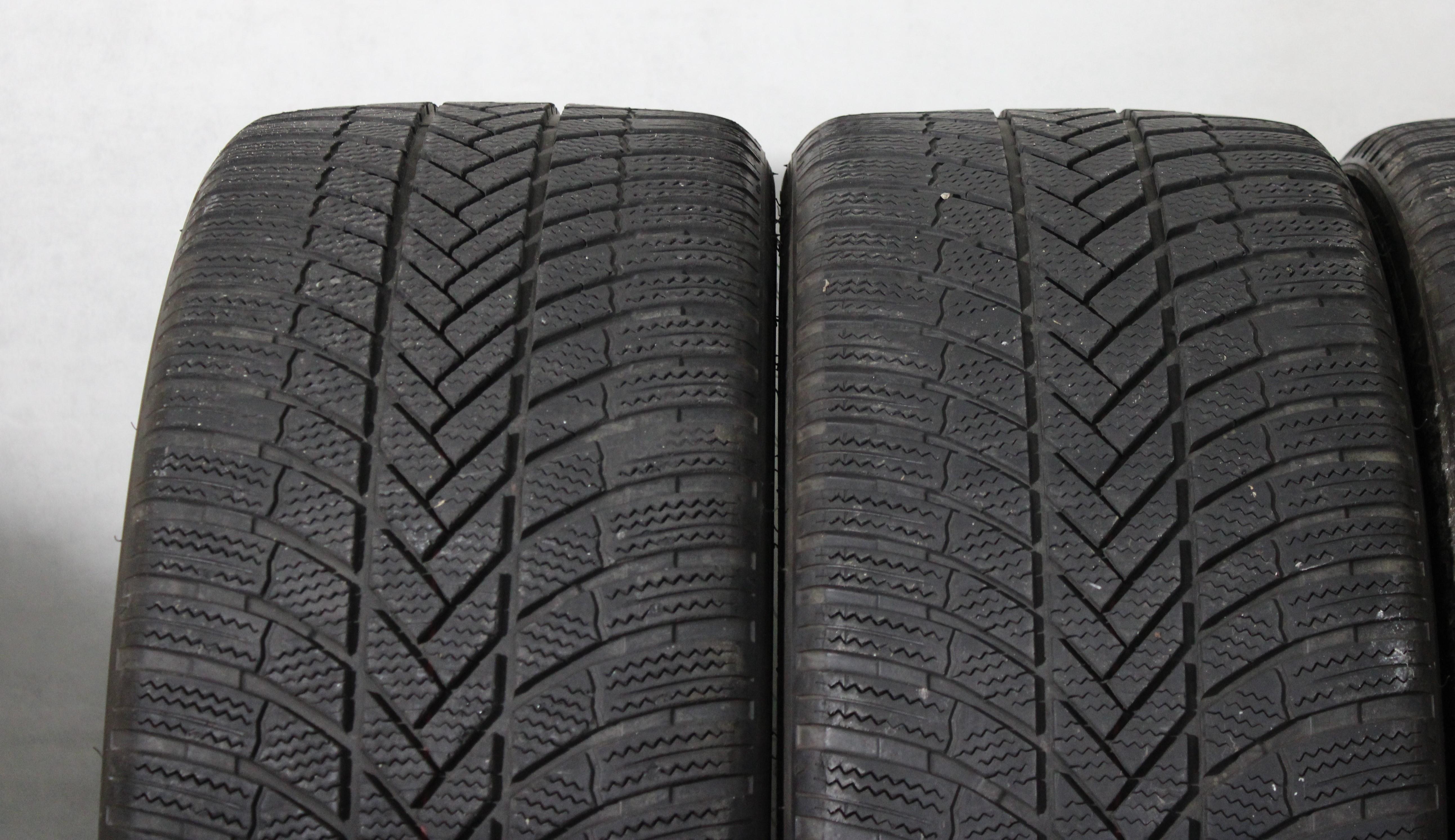 4 x 245/40R19 98V Winterreifen Bridgestone Blizzak LM005 5mm 2021